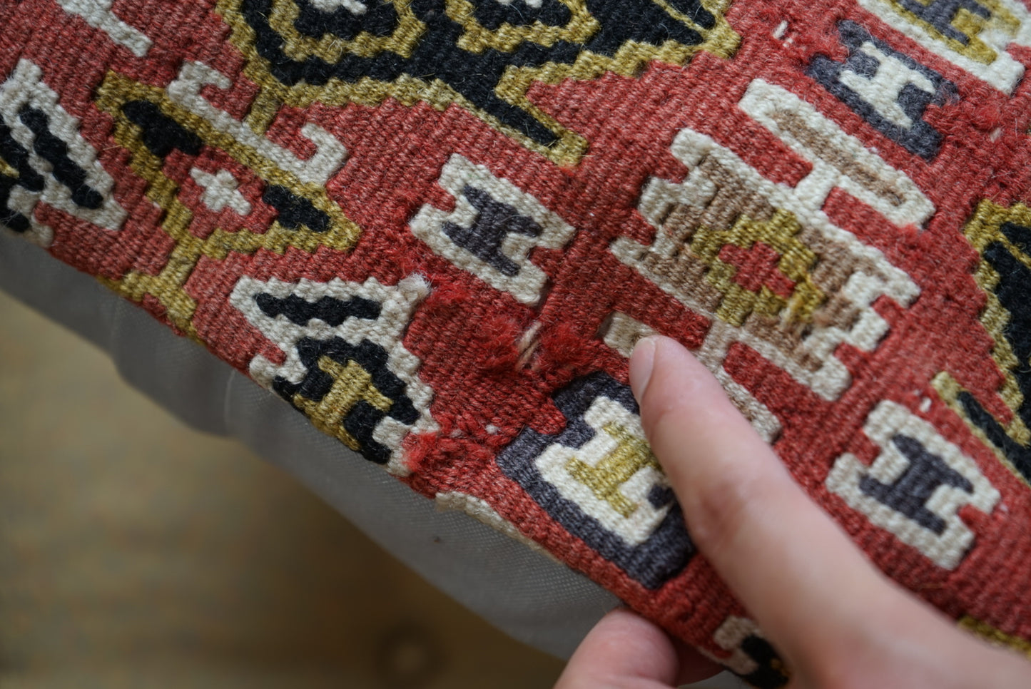 Türkiye Old Kilim Cushion Cover Red Tribal Design 40 × 40 cm No.TR25437