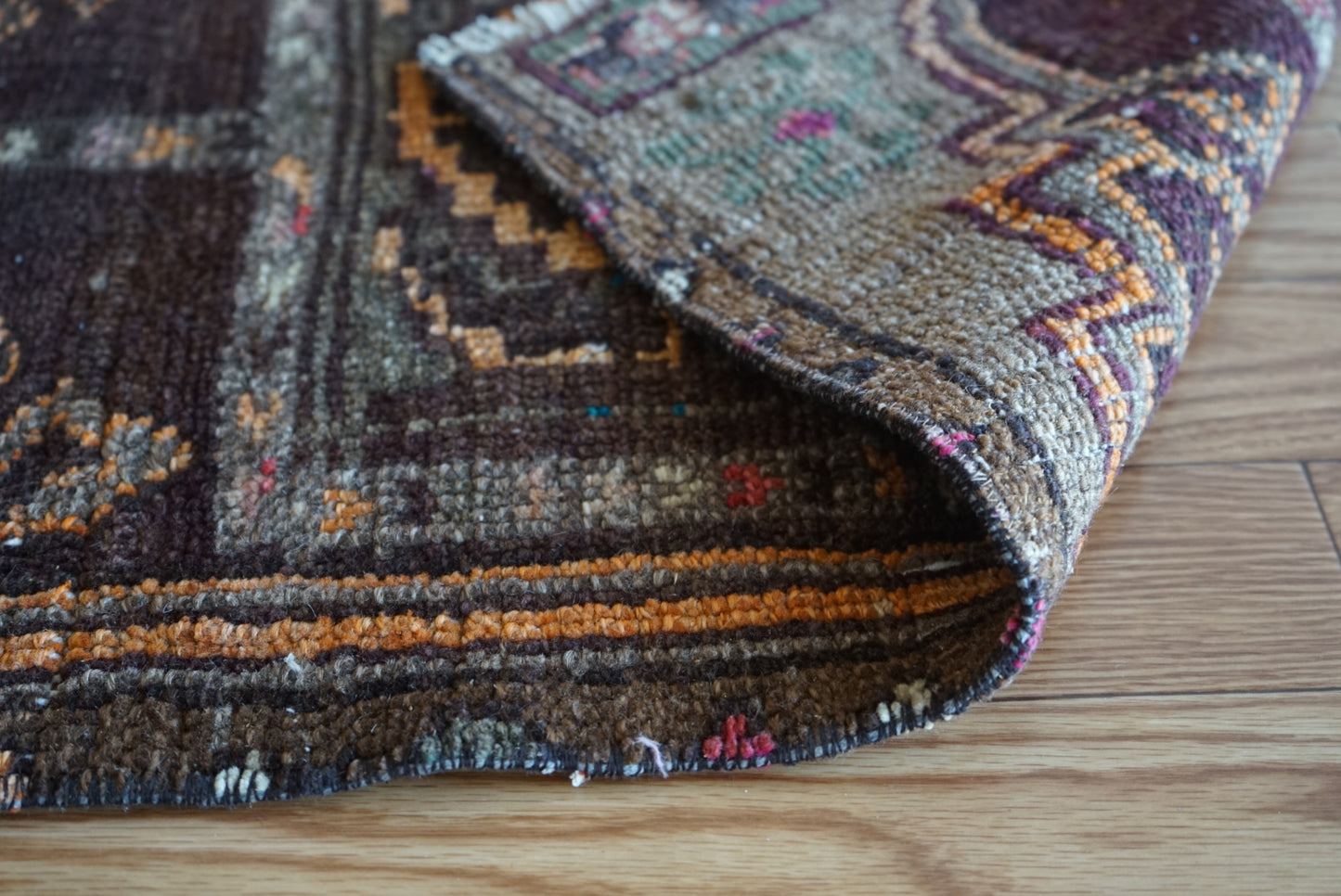 Türkiye Old Oushak Brown , Orange Medallion 1970年代 80.5 × 50 cm No.TR25415