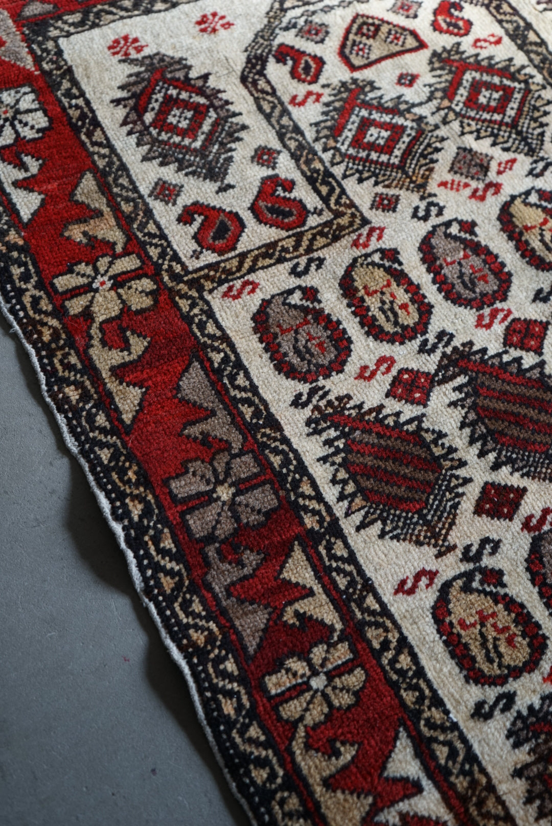 Türkiye Old Anatolia Kid's Prayer rug "Armond" 1960年代 92 × 78 cm No.TR25322