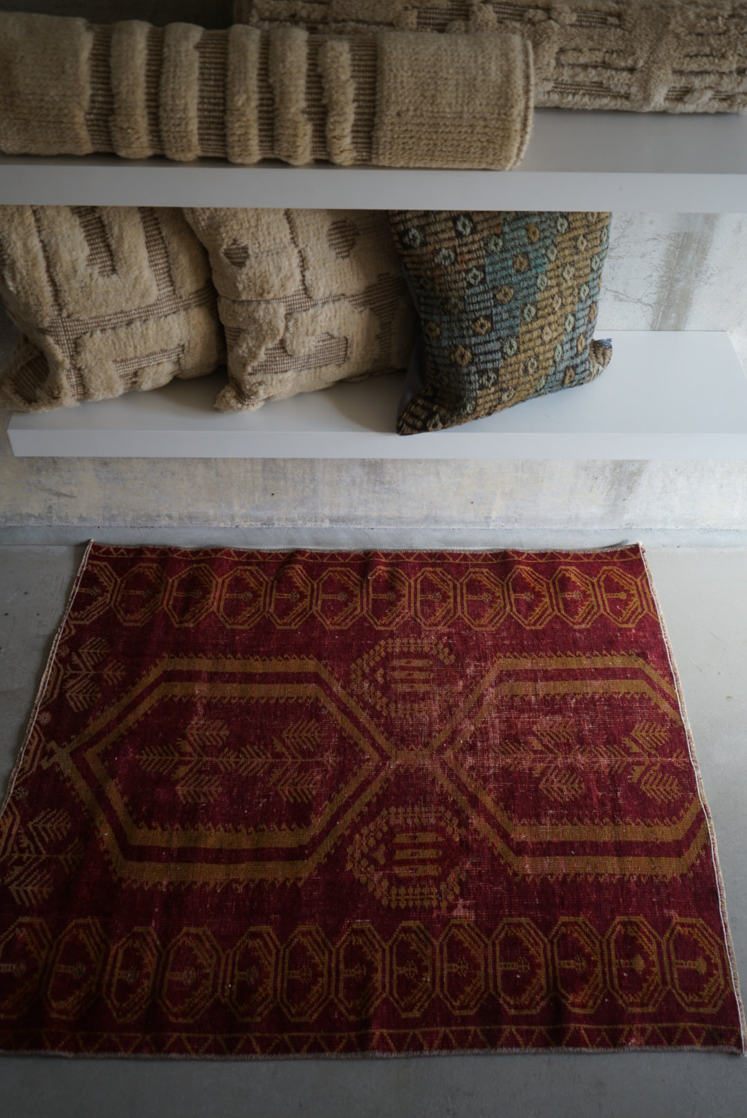 Türkiye Old Oushak Red 110 × 92.5 cm No.TR25330