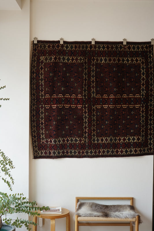 店頭販売 IRAN ANTIQUE TURKMEN YAMUT 1860 年代 131 × 121 cm / 国内送料無料・羊毛手織り絨毯