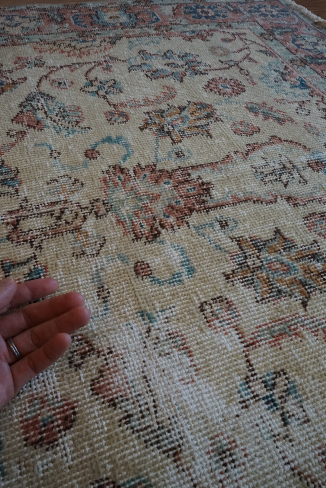 Türkiye Old Isparta Ancient Beige Floral 1970年代 214 × 114.5 cm No.TR25436