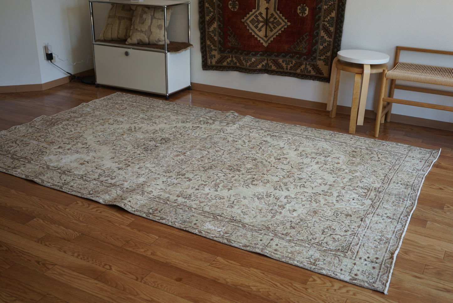 Türkiye Old Isparta Medallion Sweet Beige 1960年代 262.5 × 159.5 cm No.TR25401