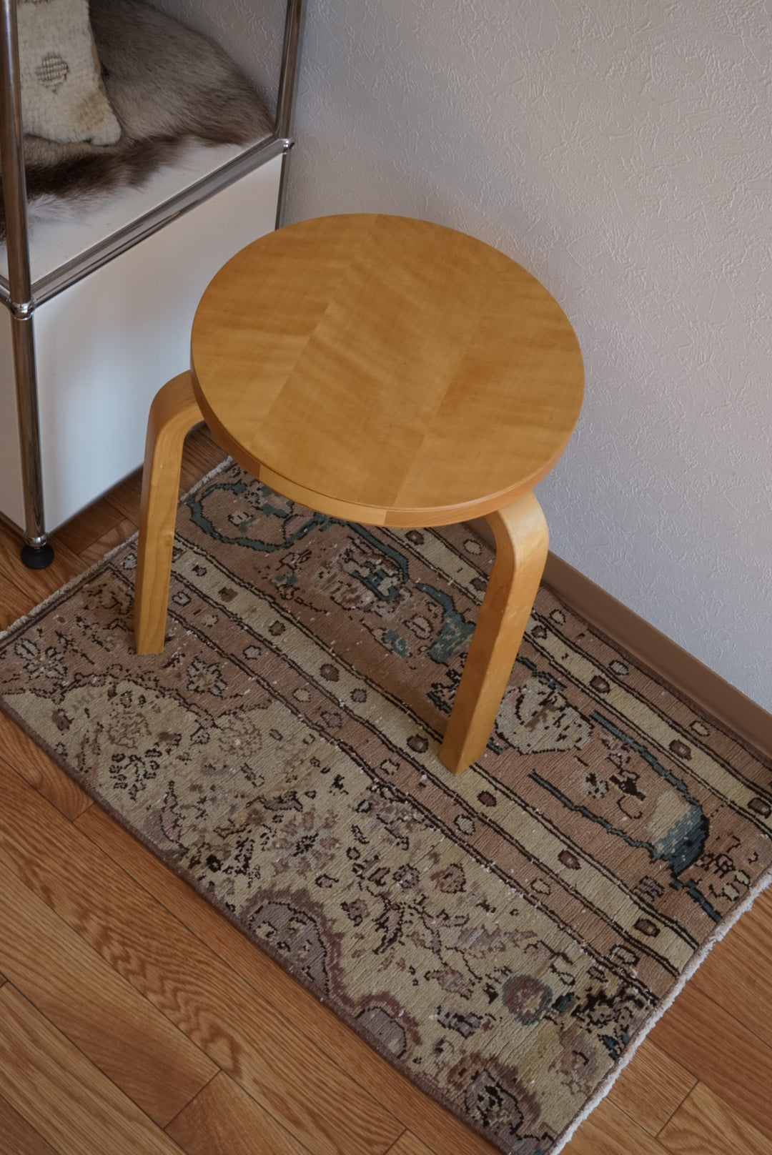 Türkiye Old Oushak Beige , Green Classical Design 1970年代 75 × 53 cm No.TR25468