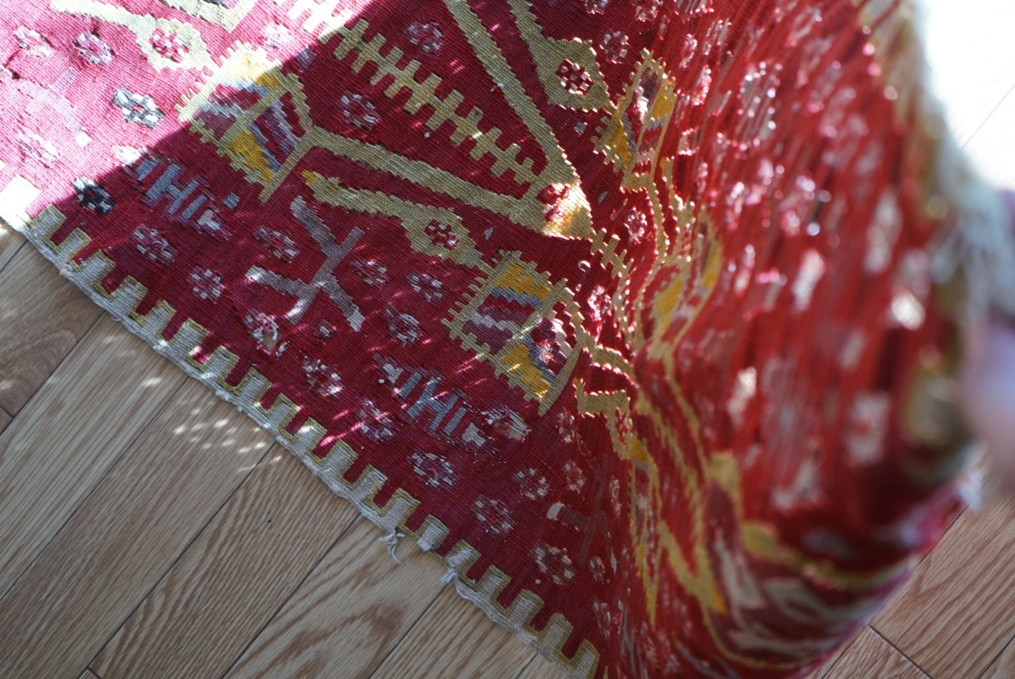 店頭販売 Tribal rug Türkiye Old Anatoria Kilim Tapestry Red , Yellow " Tree of life " 1960年代 111 × 53 cm No.TR25565 / 国内送料無料・羊毛手織りキリム