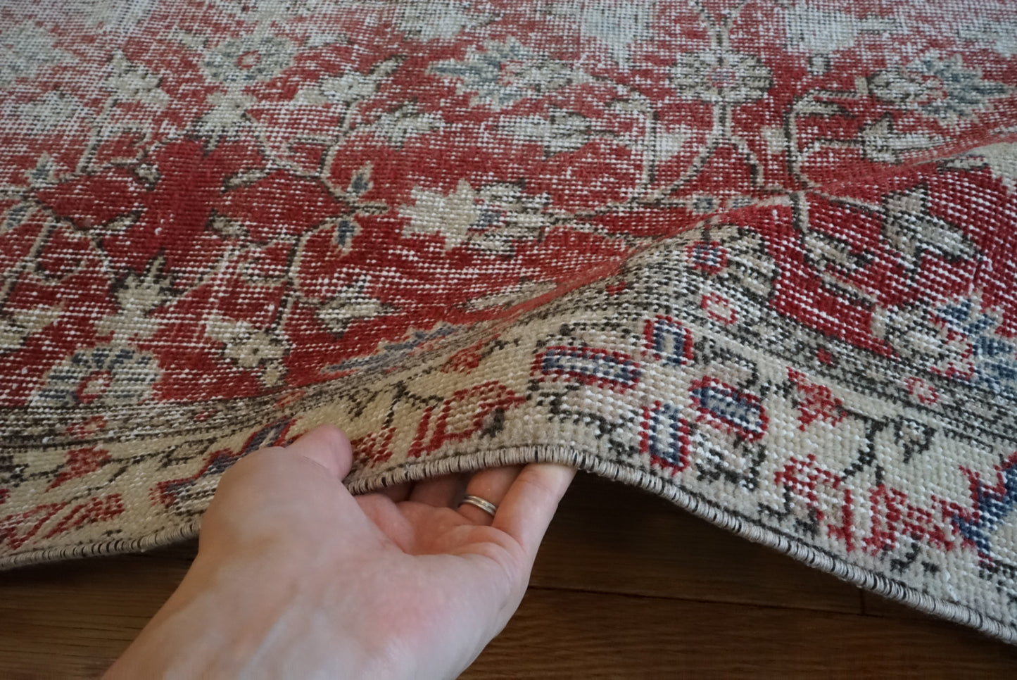 Türkiye Old Isparta Red Floral 1970年代 195 × 107.5 cm No.TR25437