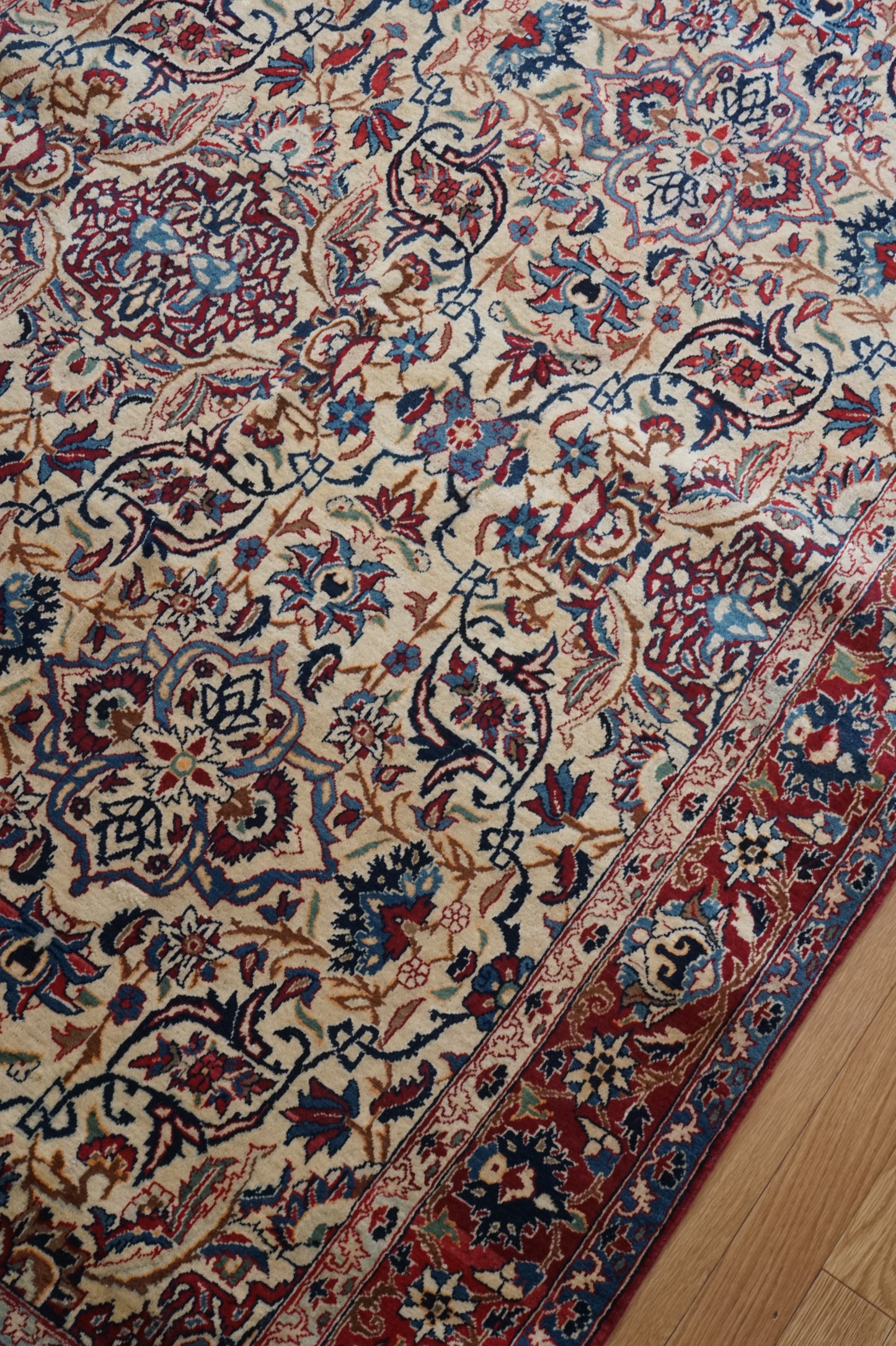 店頭販売 Iran Antique Esfahan 1840年代 231 × 157 cm / 国内送料無料・羊毛手織り絨毯
