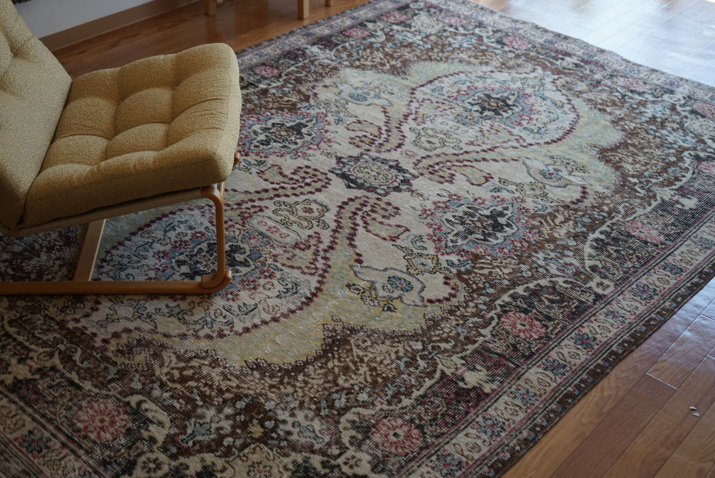 Türkiye Old Oushak Flower Medallion Black Butterfly 1970年代 263 × 176 cm No.TR25402
