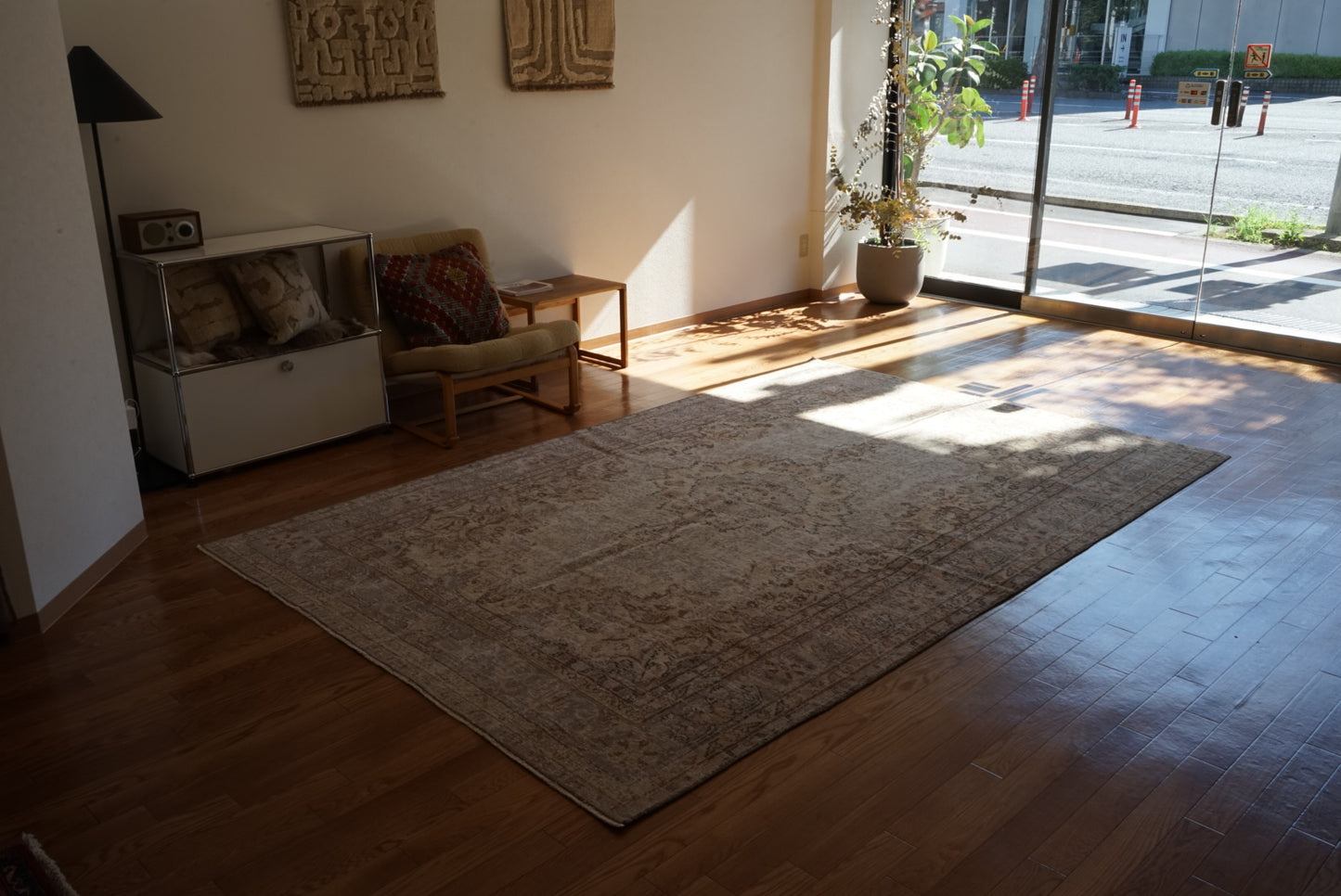 Türkiye Old Isparta Medallion Beige , Glay 1960年代 284 × 183.5 cm No.TR25476