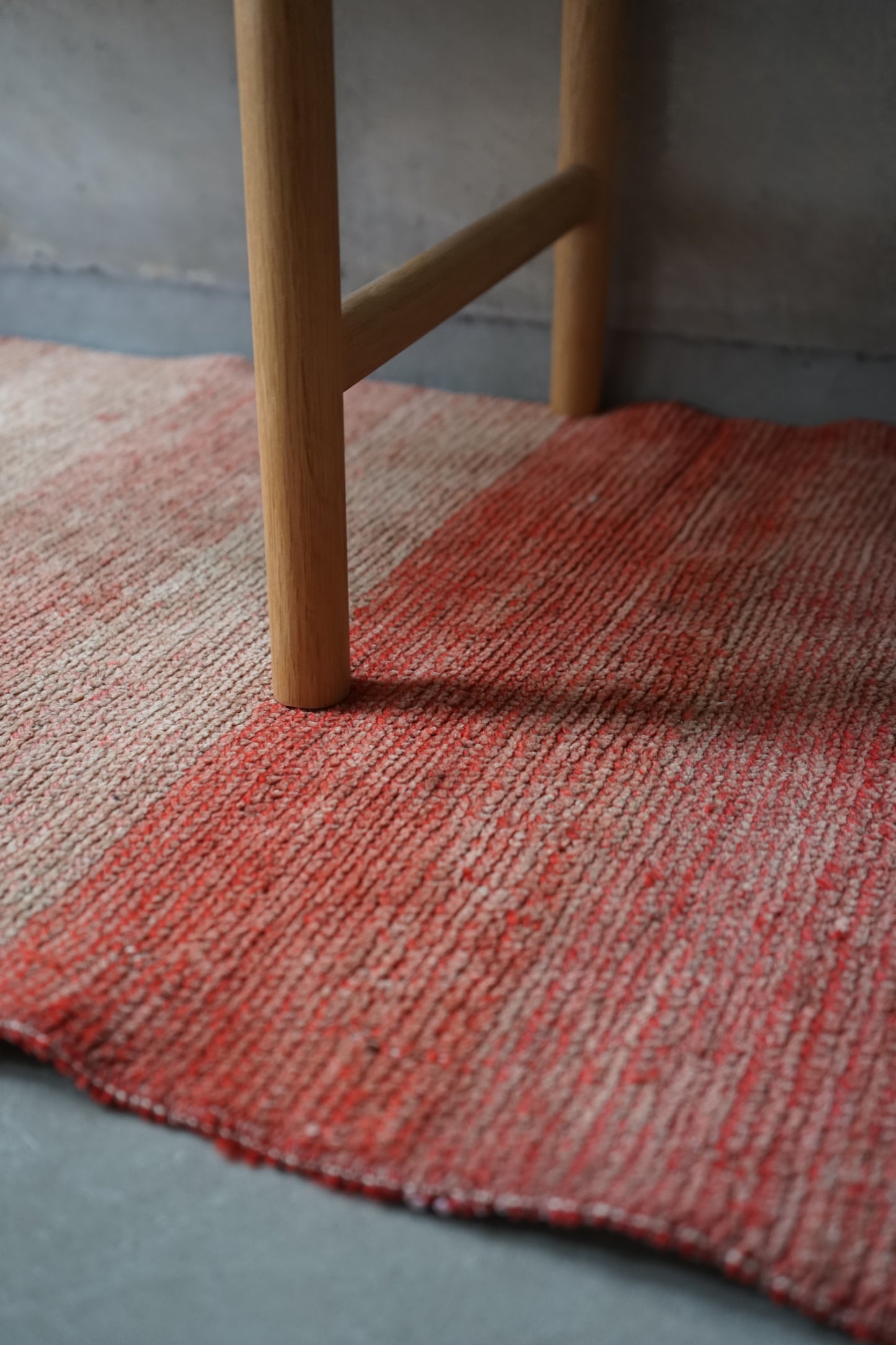 TURKEY OLD OUSHAK SALMON PINK RUNNER 1970年代 148 × 60 cm No.TR25204