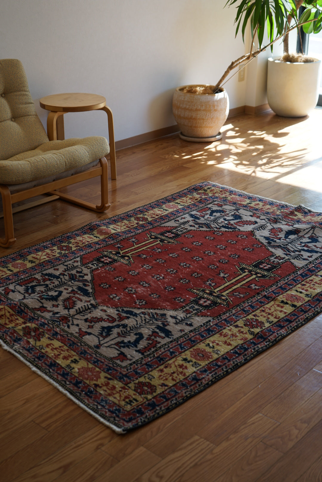 Türkiye Old Isparta Prayer Rug 1950-1960年代 173 × 122 cm No.TR25174