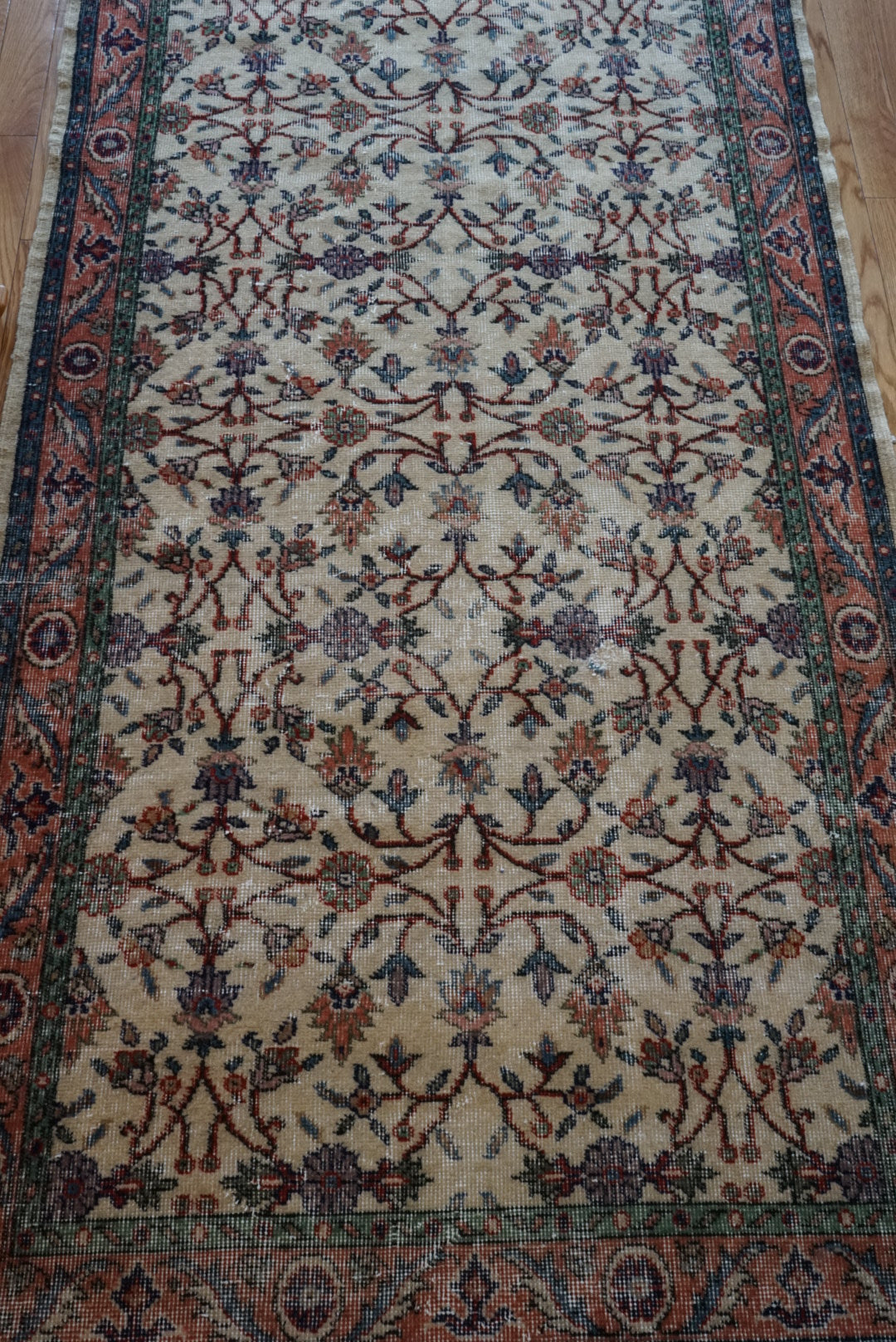Türkiye Old Isparta Beige , Green , Salmon Pink Floral 1970年代 203 × 113 cm No.TR25438