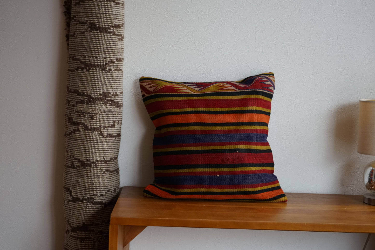 Türkiye Old Kilim Cushion Cover Mix Color Tribal Design 50 × 50 cm No.TR25521 / 国内送料無料・羊毛手織りキリム