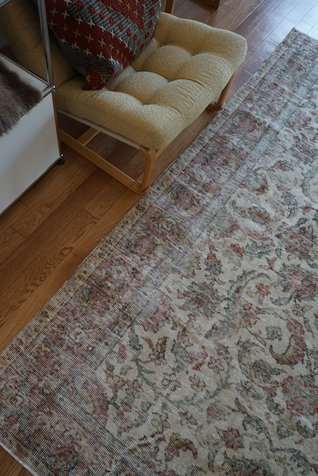 Türkiye Old Isparta Medallion Beige , Green , Rose Red 1960年代 231 × 165 cm No.TR25477 / 国内送料無料