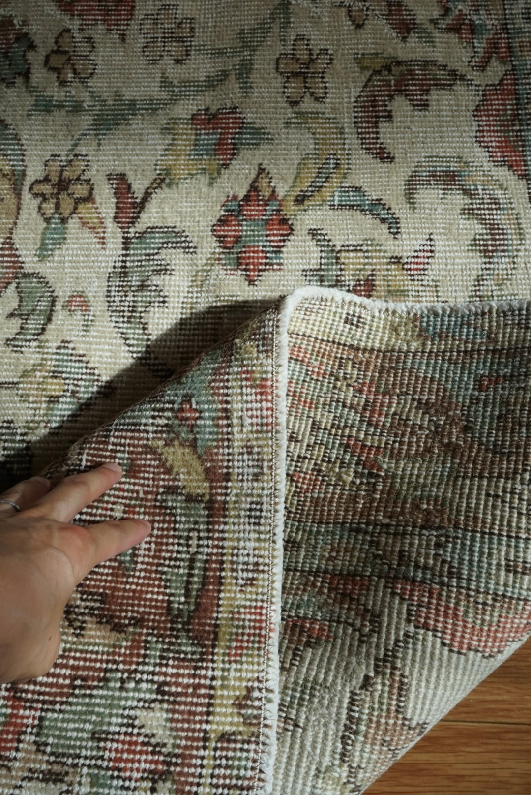 Türkiye Old Isparta Medallion Beige , Green , Rose Red 1960年代 231 × 165 cm No.TR25477 / 国内送料無料・羊毛手織り絨毯