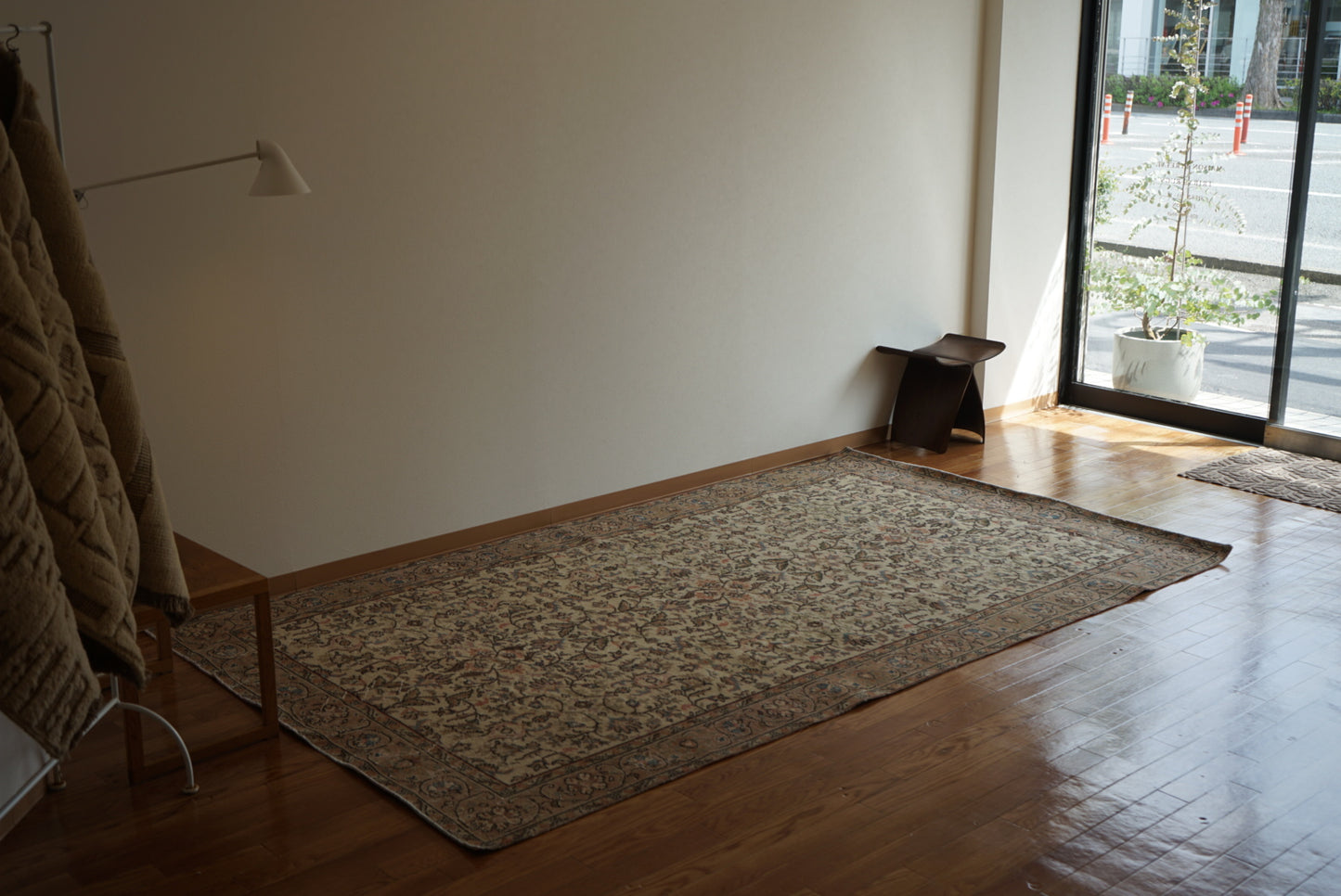 Türkiye Old Isparta Pink Beige Floral 1960年代 273 × 160 cm No.TR25381
