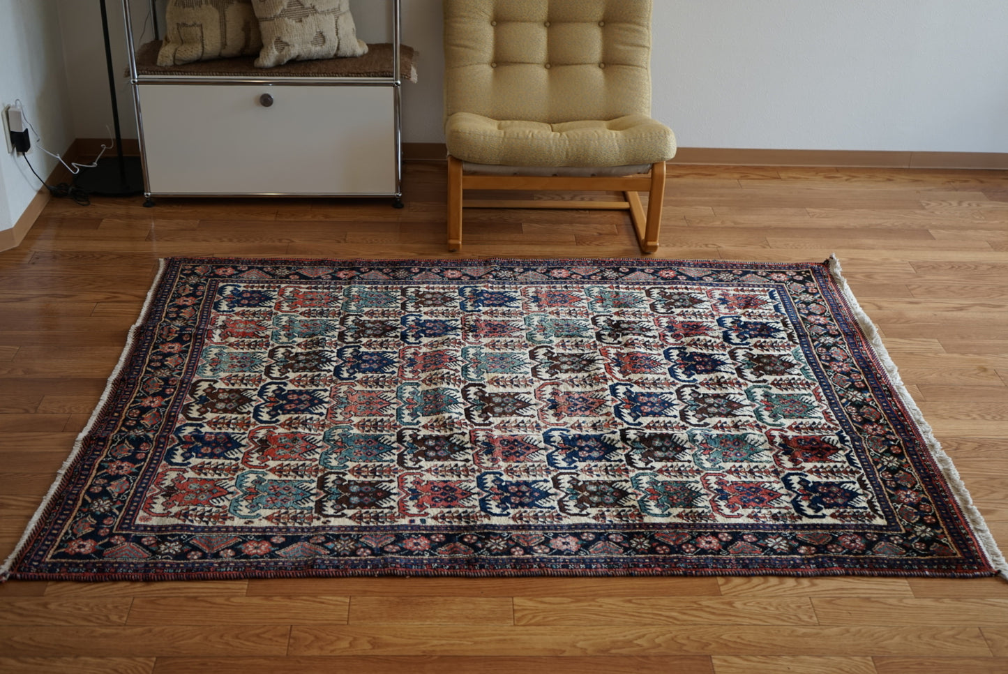 店頭販売 Iran Antique Afshar Pistachios 1860年代 183 × 135 cm