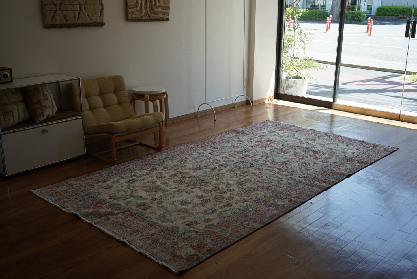 Türkiye Old Isparta Beige Cerulean Blue Floral 1970年代  303 × 160.5 cm No.TR25391