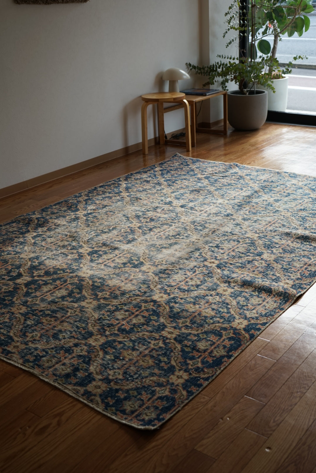 Türkiye Old Isparta Blue 1970年代 255 × 176.5 cm No.TR25434