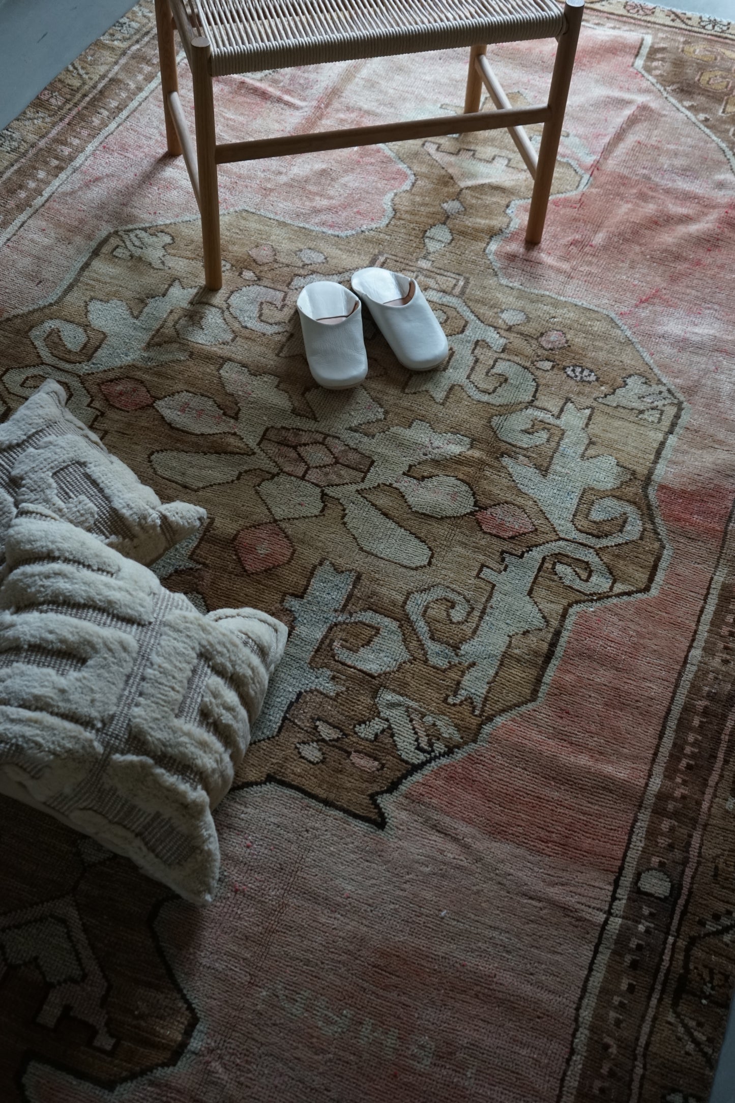 TURKEY OLD OUSHAK SALMON PINK 1970年代 286 × 162 cm No.TR25197