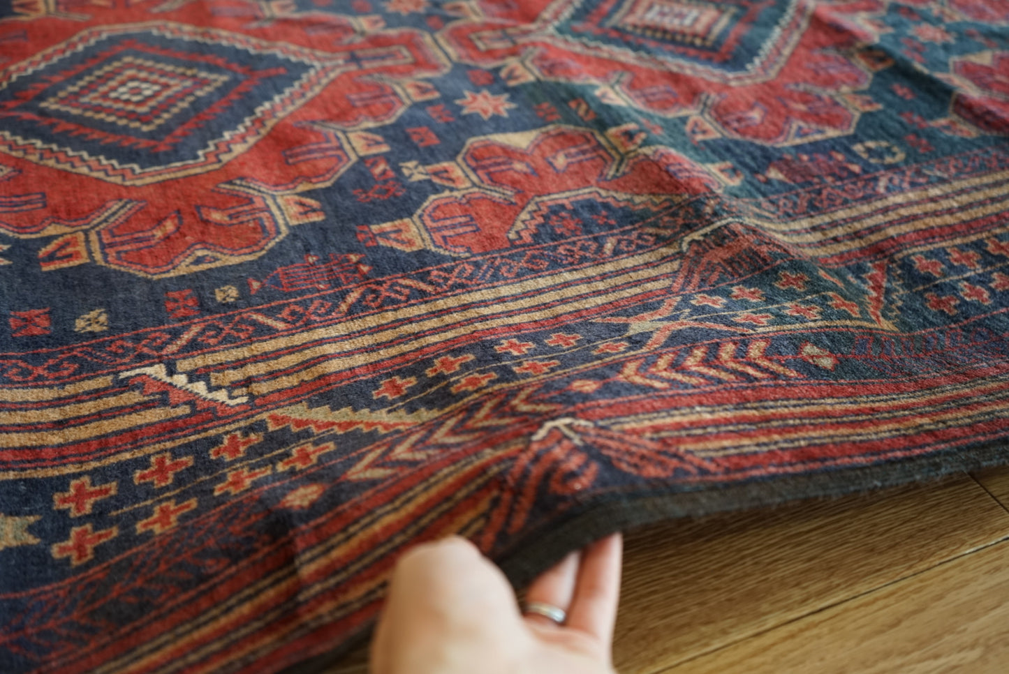 Afghanistan Vintage Baluch Navy Tribal Design 1980年代 208 × 130 cm No.AF2525