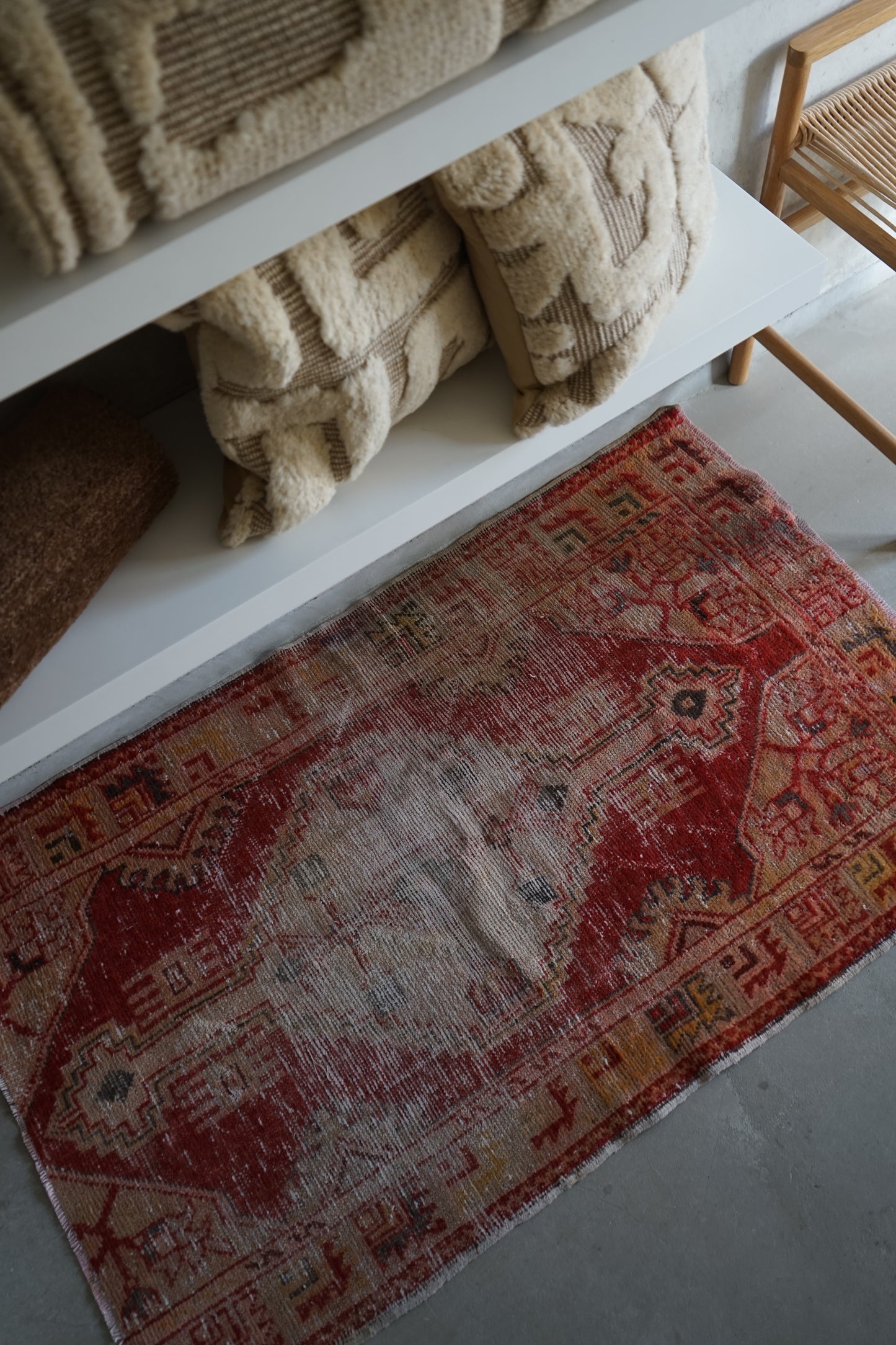 TURKEY VINTAGE SMALL RUG ANATORIA RED 114 × 94 cm No.TR25189