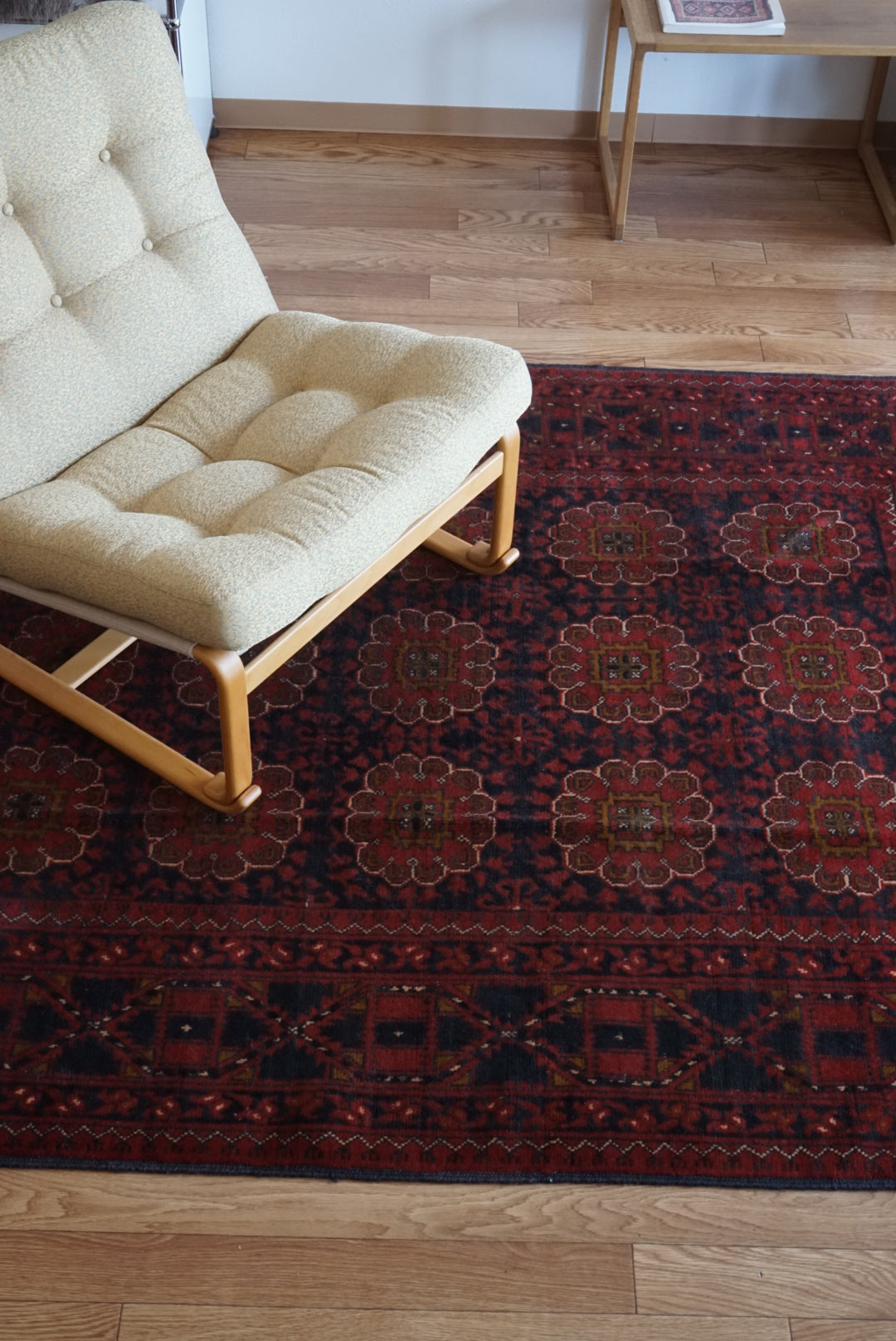 店頭販売 Afghanistan Vintage Turkmen 1980年代 201 × 146.5 cm  No.AF2536 / 国内送料無料・羊毛手織り絨毯