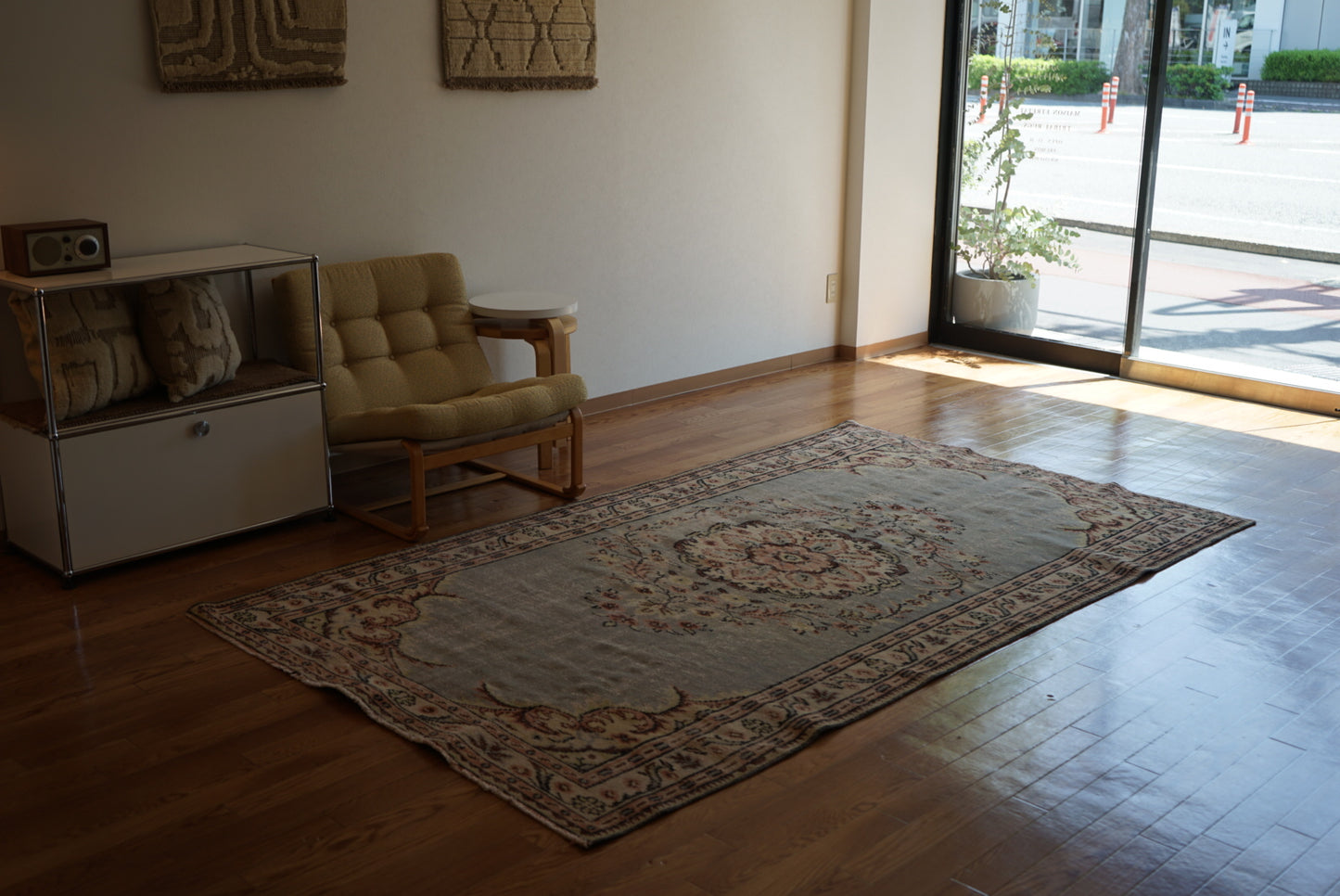 Türkiye Old Isparta Floral Medallion Blue 1970年代 254 × 147 cm No.TR25355