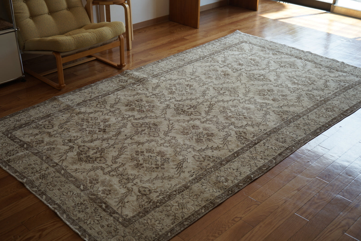 Türkiye Old Isparta Beige Floral 1970年代 272 × 152 cm No.TR25351