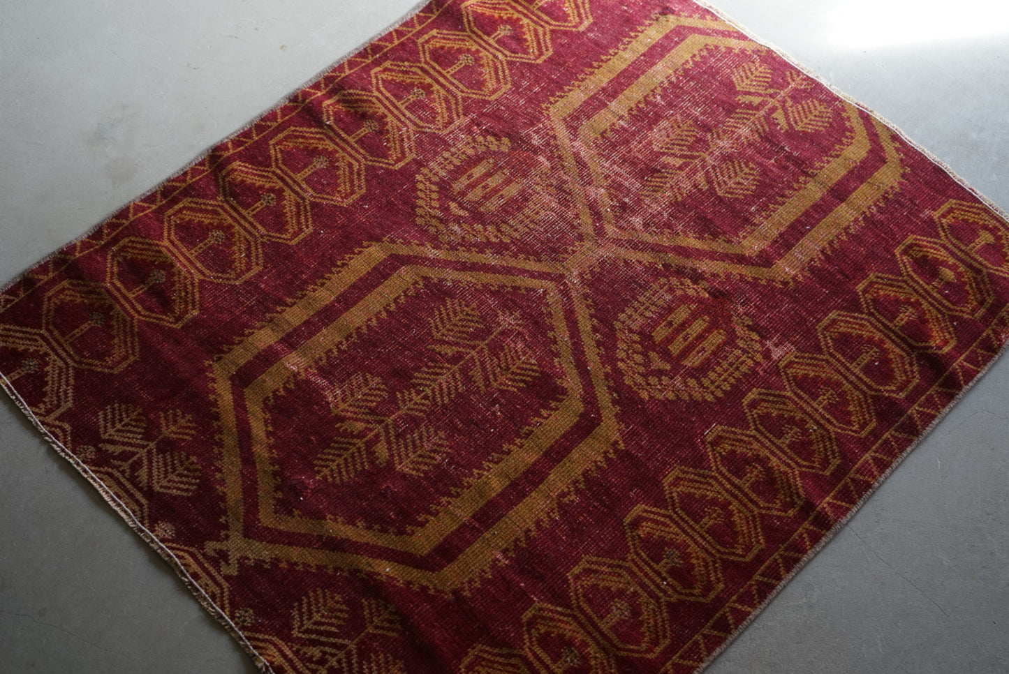 Türkiye Old Oushak Red 110 × 92.5 cm No.TR25330