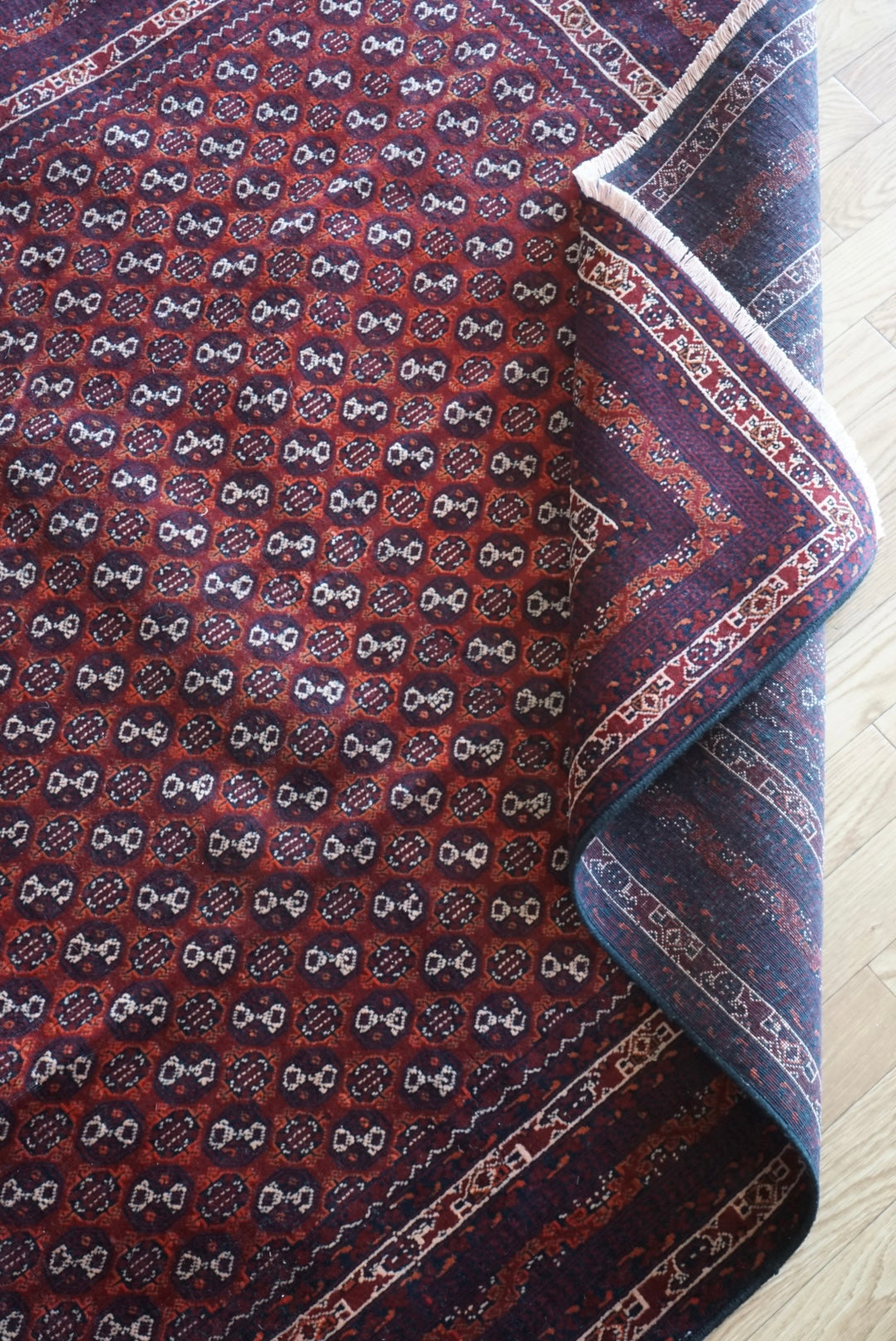 店頭販売 Afghanistan Old Turkmen Mauri Gul 1980年代 190 × 147 cm  No.AF2538 / 国内送料無料・羊毛手織り絨毯