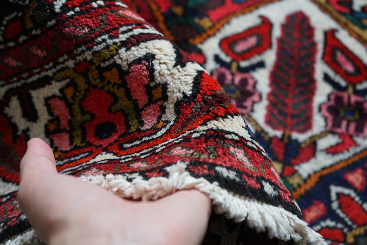 IRAN OLD BAKHTIARI 
SAMAVARI 1950年代 150 × 107 cm / 4'9 × 3'5" ft