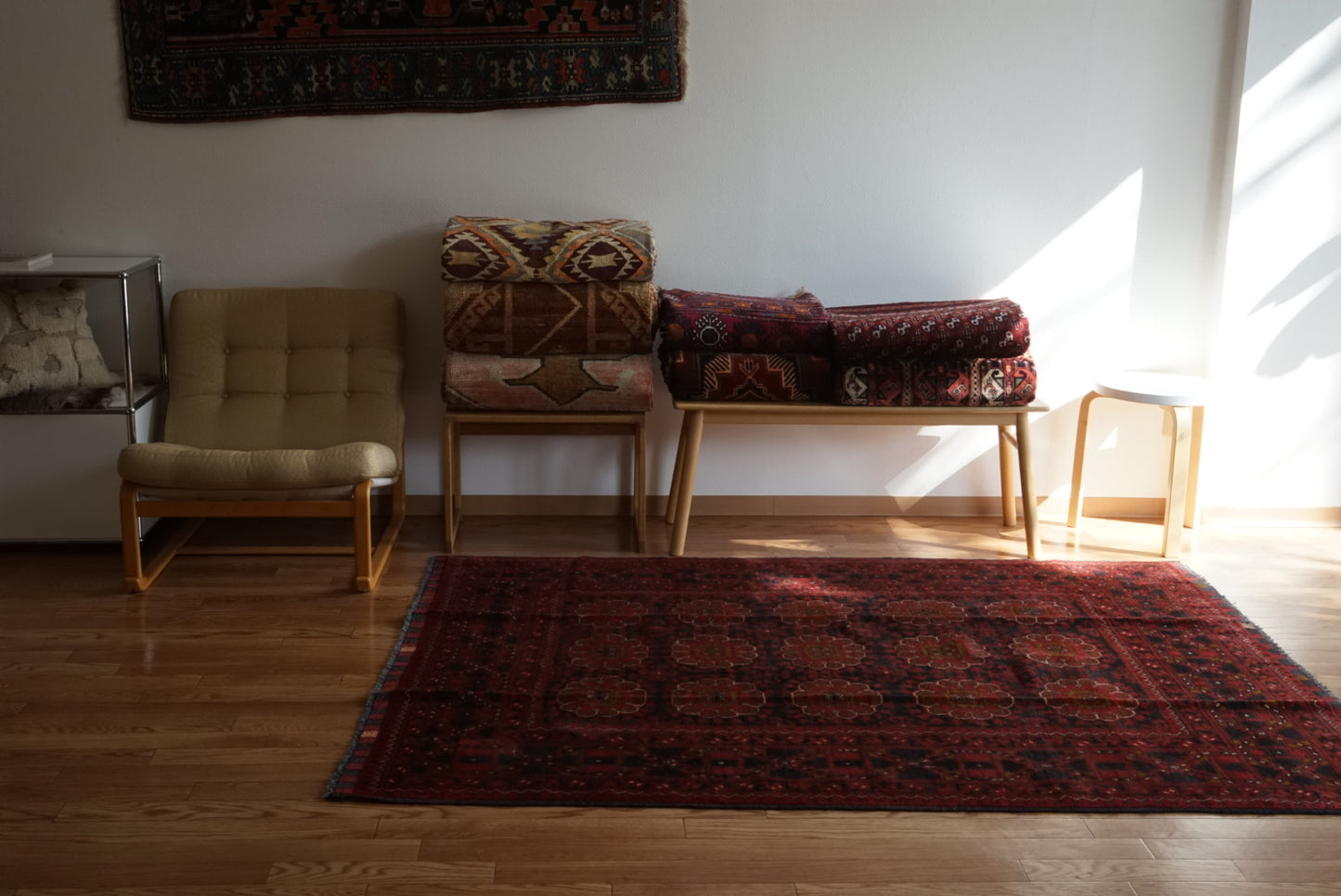 店頭販売 Afghanistan Vintage Turkmen 1980年代 201 × 146.5 cm  No.AF2536 / 国内送料無料・羊毛手織り絨毯