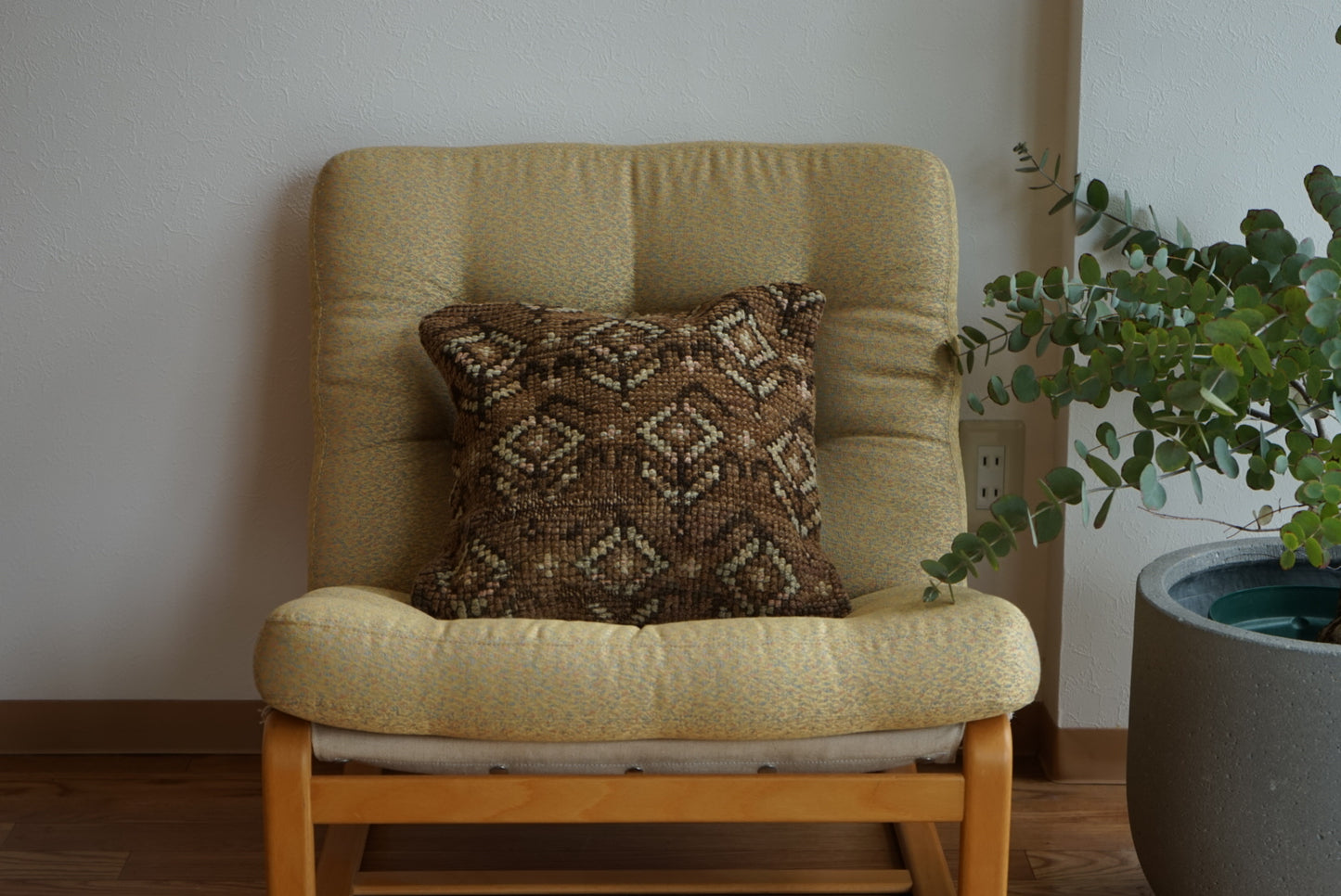Türkiye Old Cushion Cover Brown Flower 40 × 40 cm No.TR25444