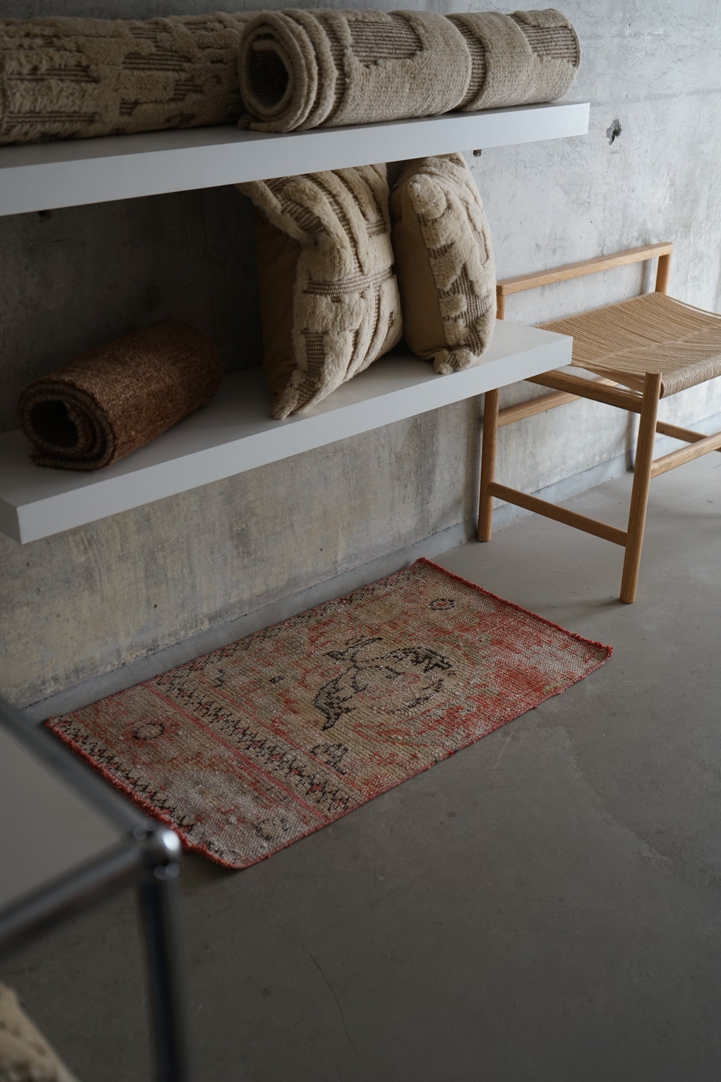 TURKEY VINTAGE SMALL FLORAL RUG 85 × 49 cm No.TR25171