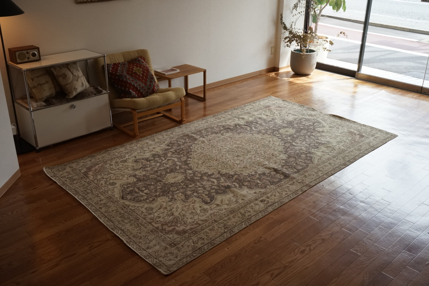 Türkiye Old Isparta Medallion Beige , Glay 1960年代 284 × 162 cm No.TR25493 / 国内送料無料