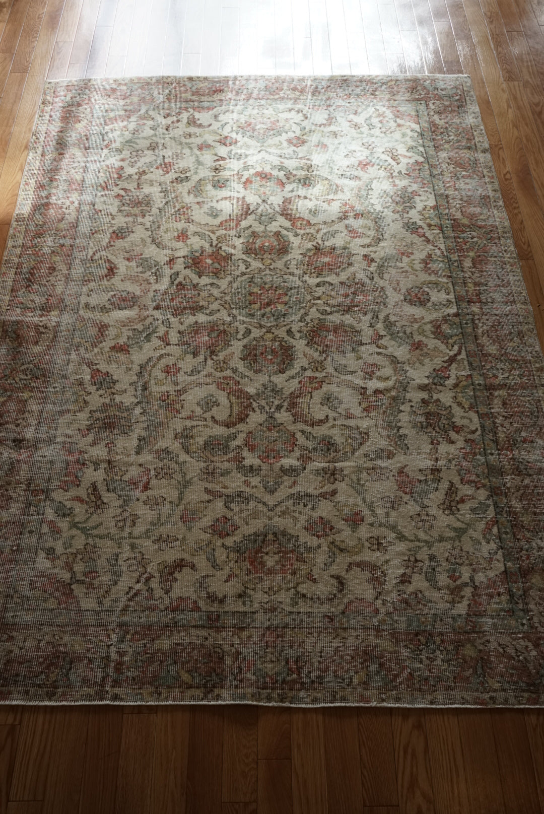 Türkiye Old Isparta Medallion Beige , Green , Rose Red 1960年代 231 × 165 cm No.TR25477 / 国内送料無料・羊毛手織り絨毯