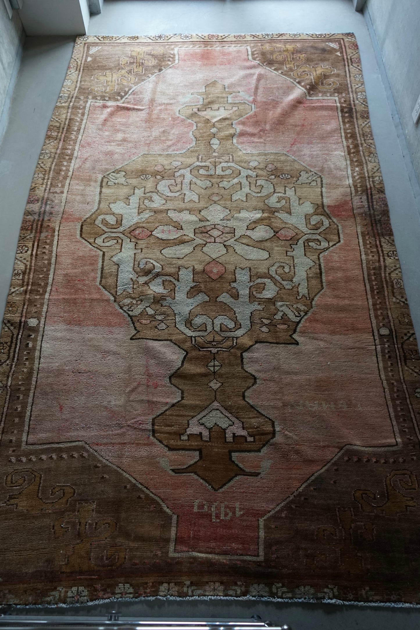 TURKEY OLD OUSHAK SALMON PINK 1970年代 286 × 162 cm No.TR25197