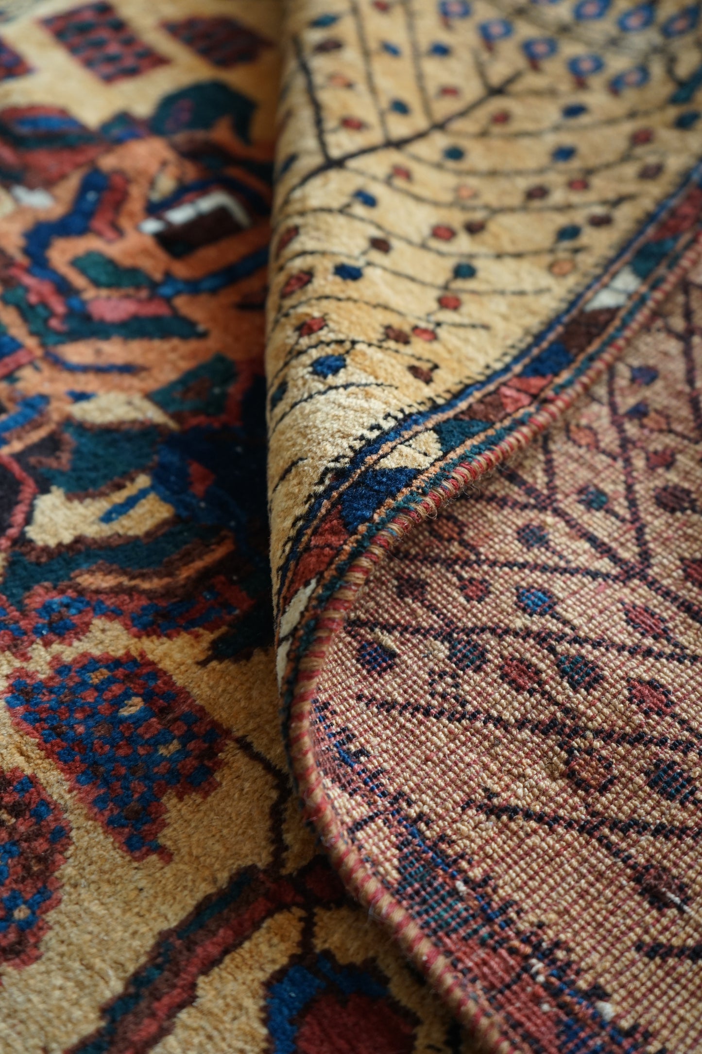 店頭販売 IRAN ANTIQUE QASHQAI SHIRAZ NEYRIZ 1770年代 114 × 129 cm