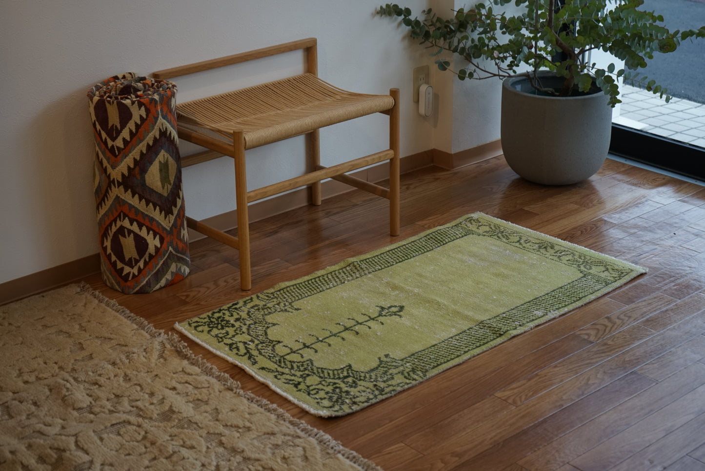 TURKEY OLD ISPARTA PRAYER RUG ARTICHOKE 1970年代 116 × 66 cm No.TR25201