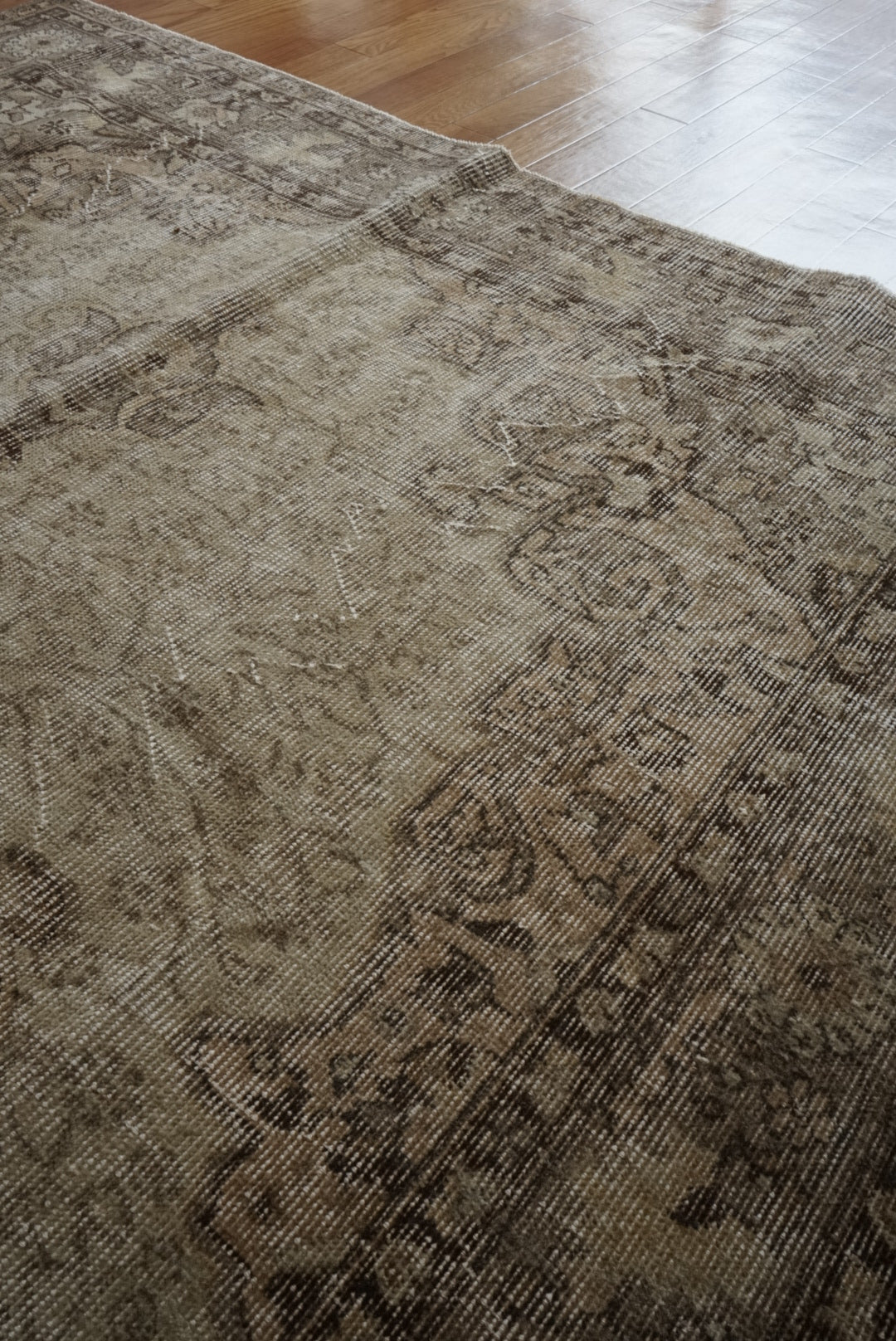 Türkiye Old Isparta Medallion Beige , Glay 1960年代 255.5 × 184 cm No.TR25491 / 国内送料無料