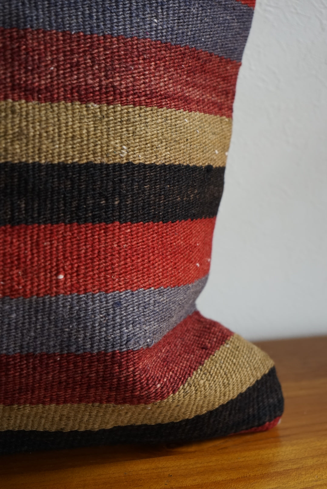 Türkiye Old Kilim Cushion Cover Mix Color Stripe Design 50 × 50 cm No.TR25528 / 国内送料無料・羊毛手織りキリム
