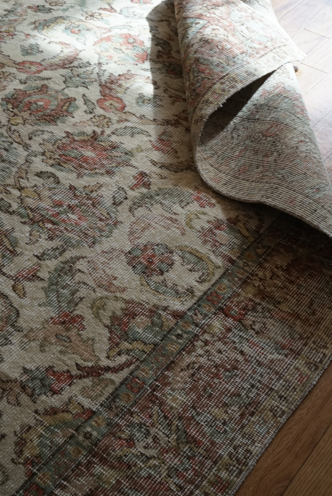 Türkiye Old Isparta Medallion Beige , Green , Rose Red 1960年代 231 × 165 cm No.TR25477 / 国内送料無料・羊毛手織り絨毯