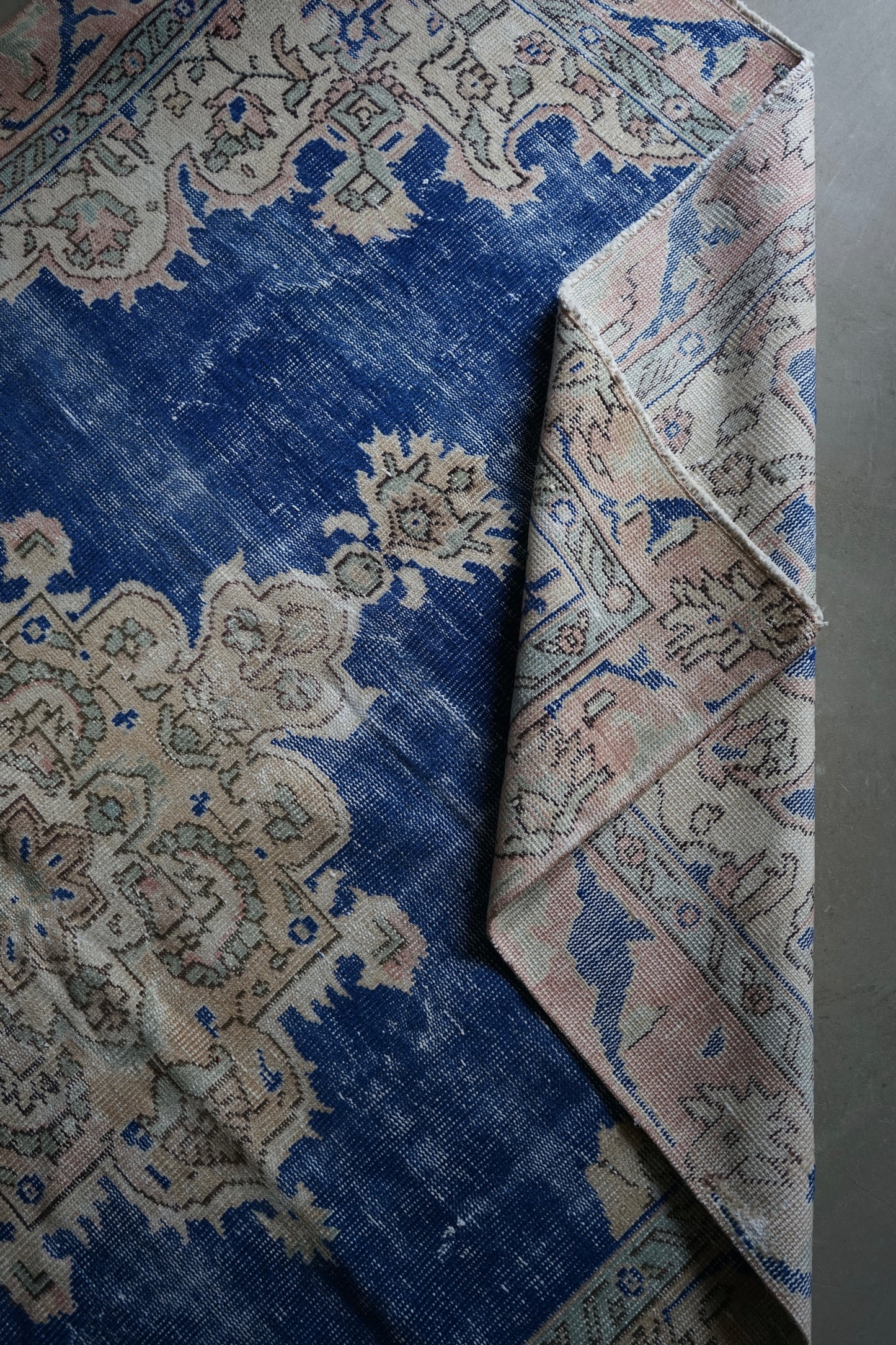 TURKEY OLD ISPARTA BLUE 1970年代 236 × 163 cm No.TR25205