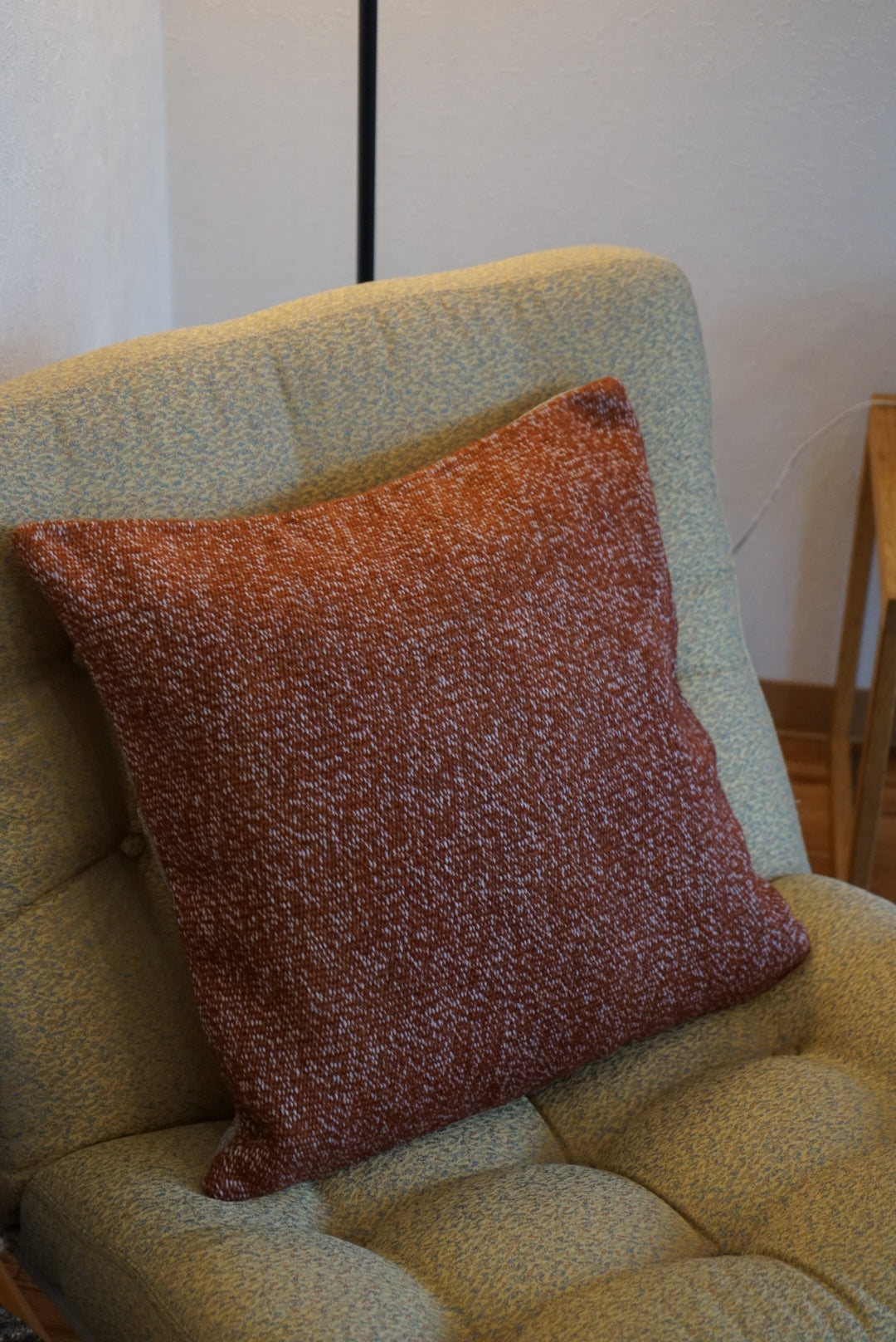 Türkiye Old Kilim Cushion Cover Brick Red 44 × 44 cm No.TR25571 / 送料無料・羊毛手織りキリム