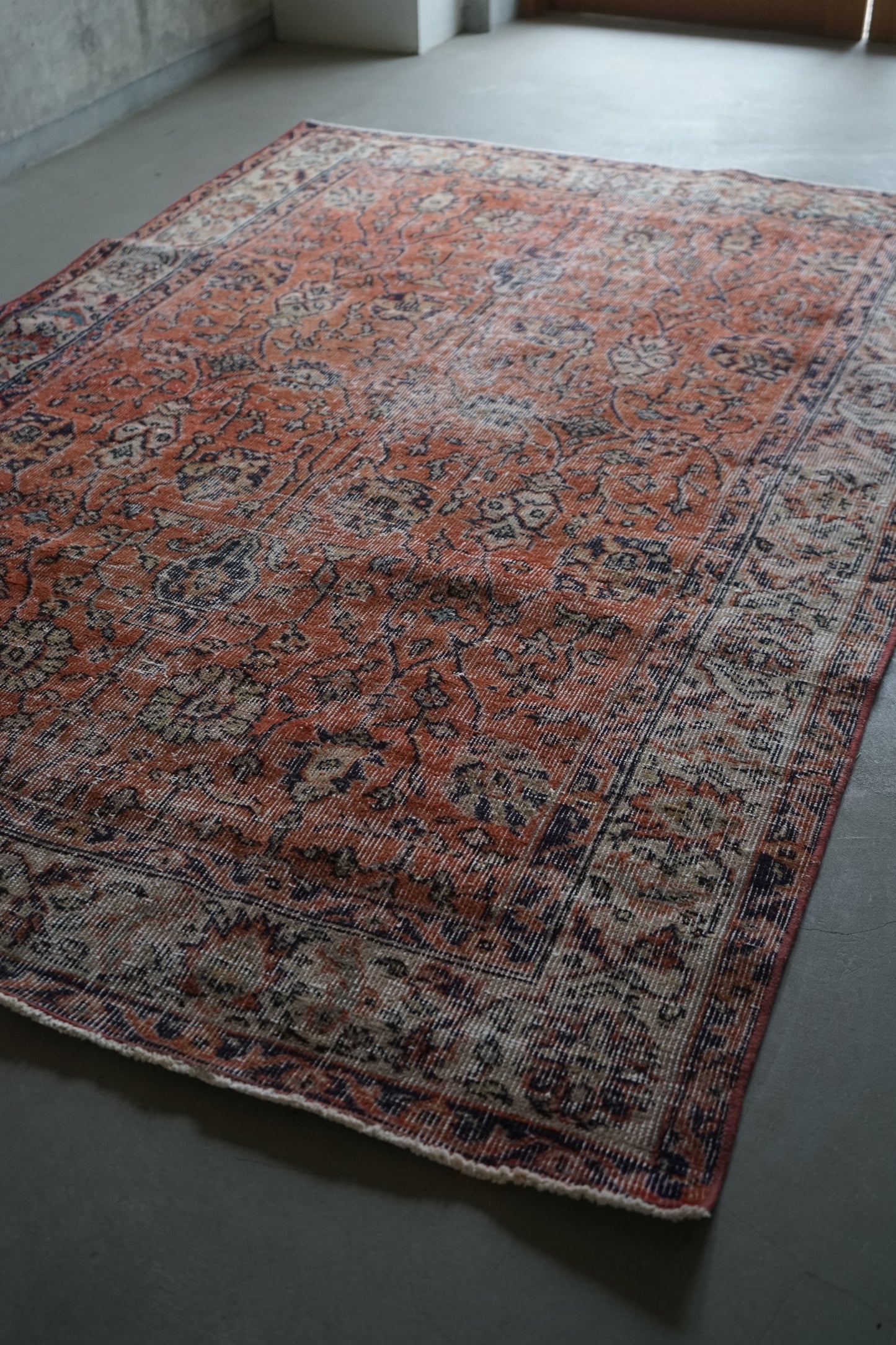 TURKEY OLD ISPARTA ORANGE 1970年代 191 × 129 cm No.TR25199