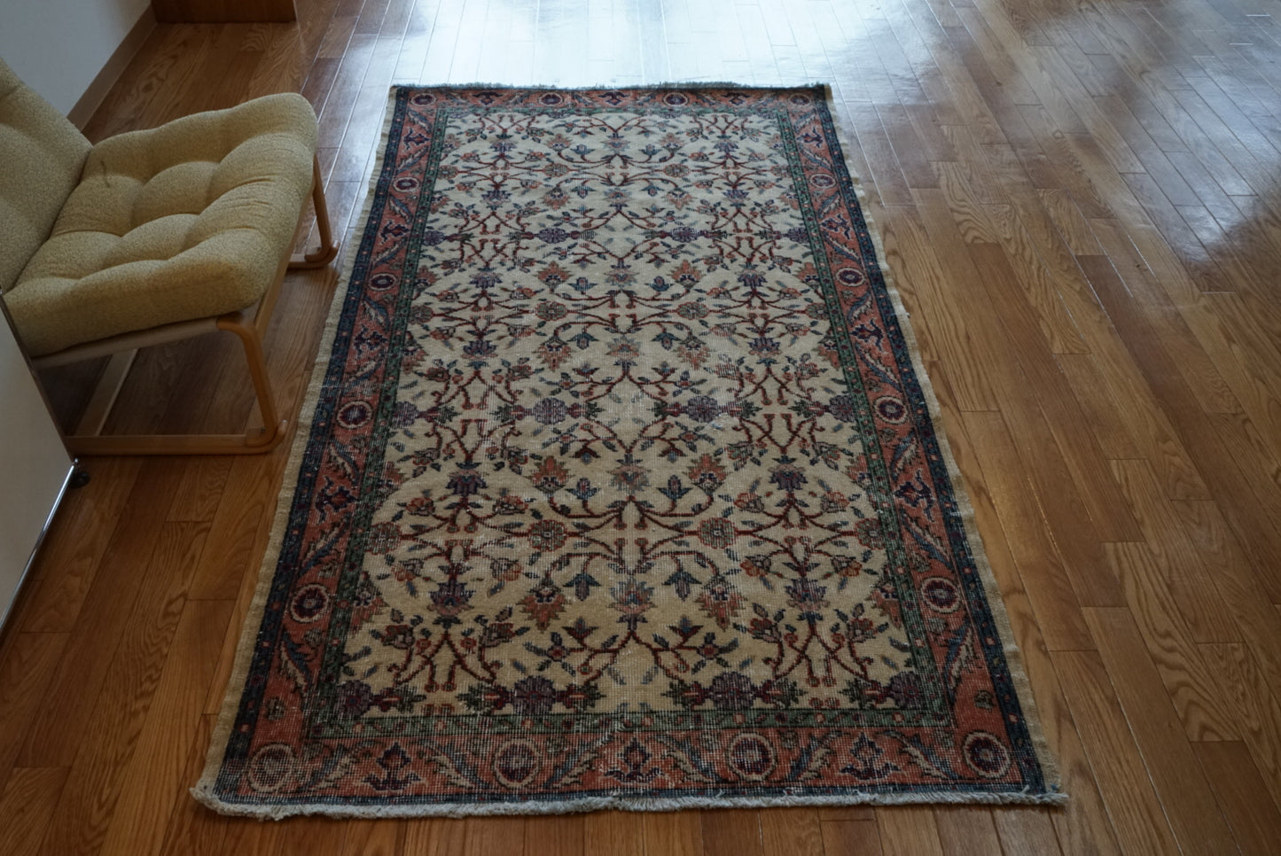Türkiye Old Isparta Beige , Green , Salmon Pink Floral 1970年代 203 × 113 cm No.TR25438