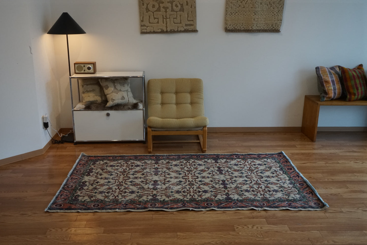 Türkiye Old Isparta Beige , Green , Salmon Pink Floral 1970年代 203 × 113 cm No.TR25438