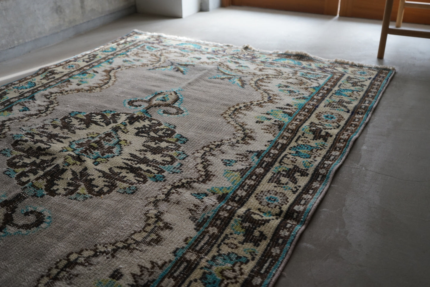 TURKEY OLD ISPARTA GREY 1970年代 223 × 136 cm No.TR25146