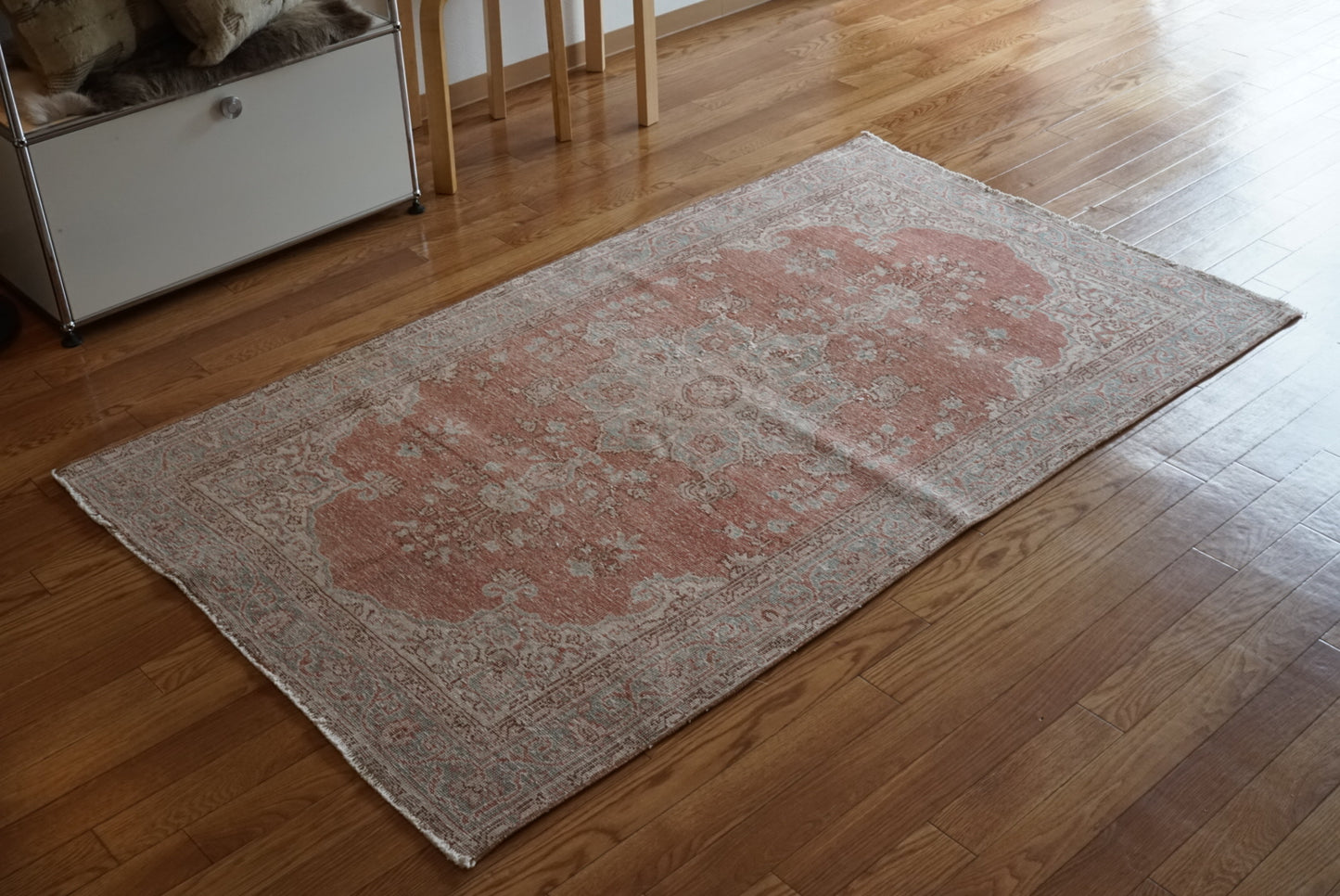 Türkiye Old Isparta Red , Clay blue , Medallion 1960年代 186 × 108 cm No.TR25456